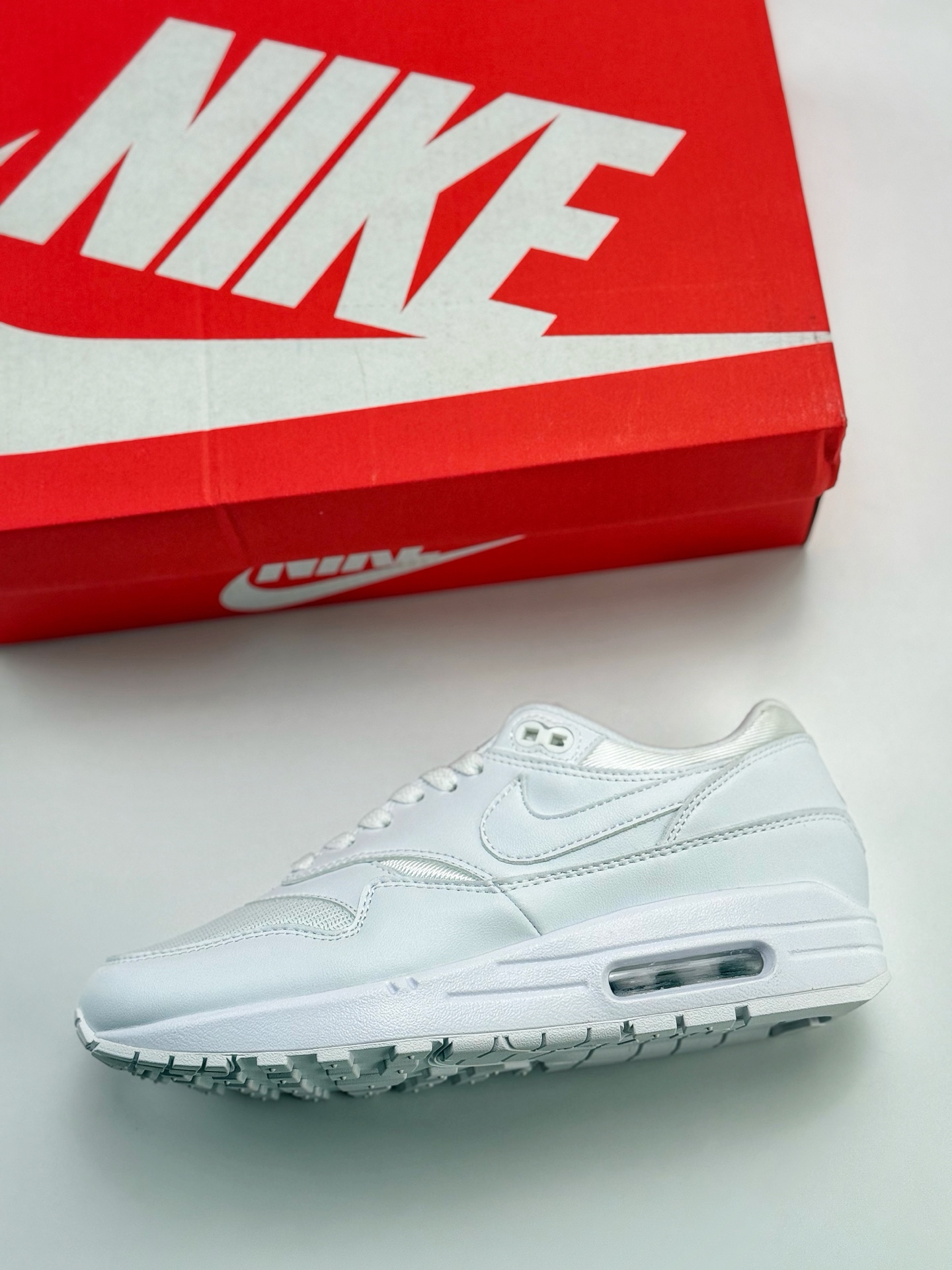 210 Nike Air Max 1 纯白皮 复古休闲跑步鞋 454746-107
