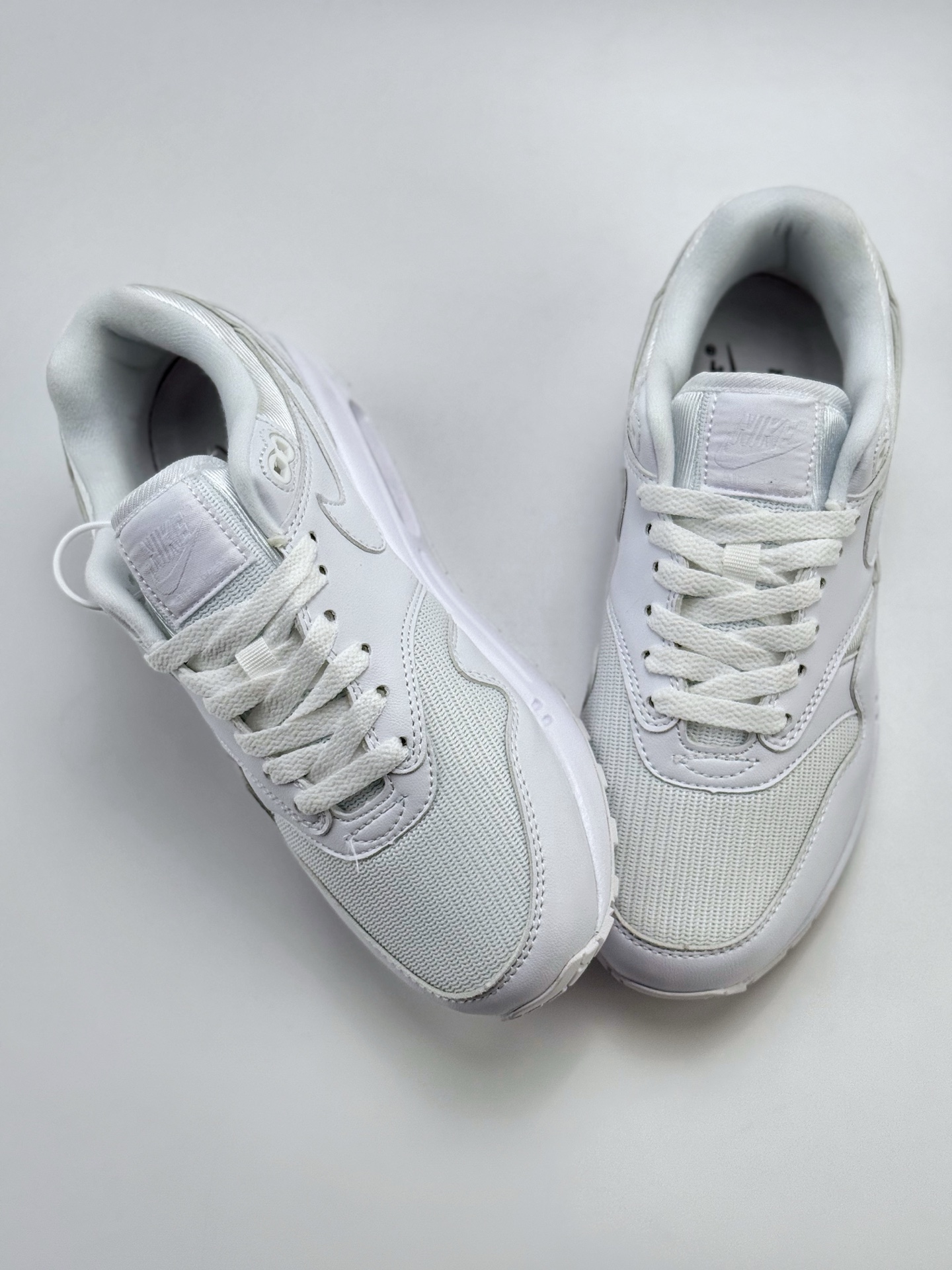 210 Nike Air Max 1 纯白皮 复古休闲跑步鞋 454746-107