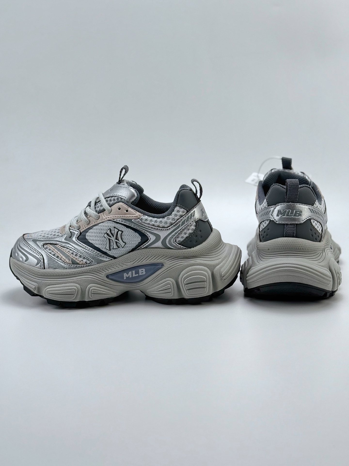 200 NY美国榄球洋基队 x MLB Chunky Runner Basic  厚底老爹厚底休闲运动慢跑鞋   3ASHWD15N