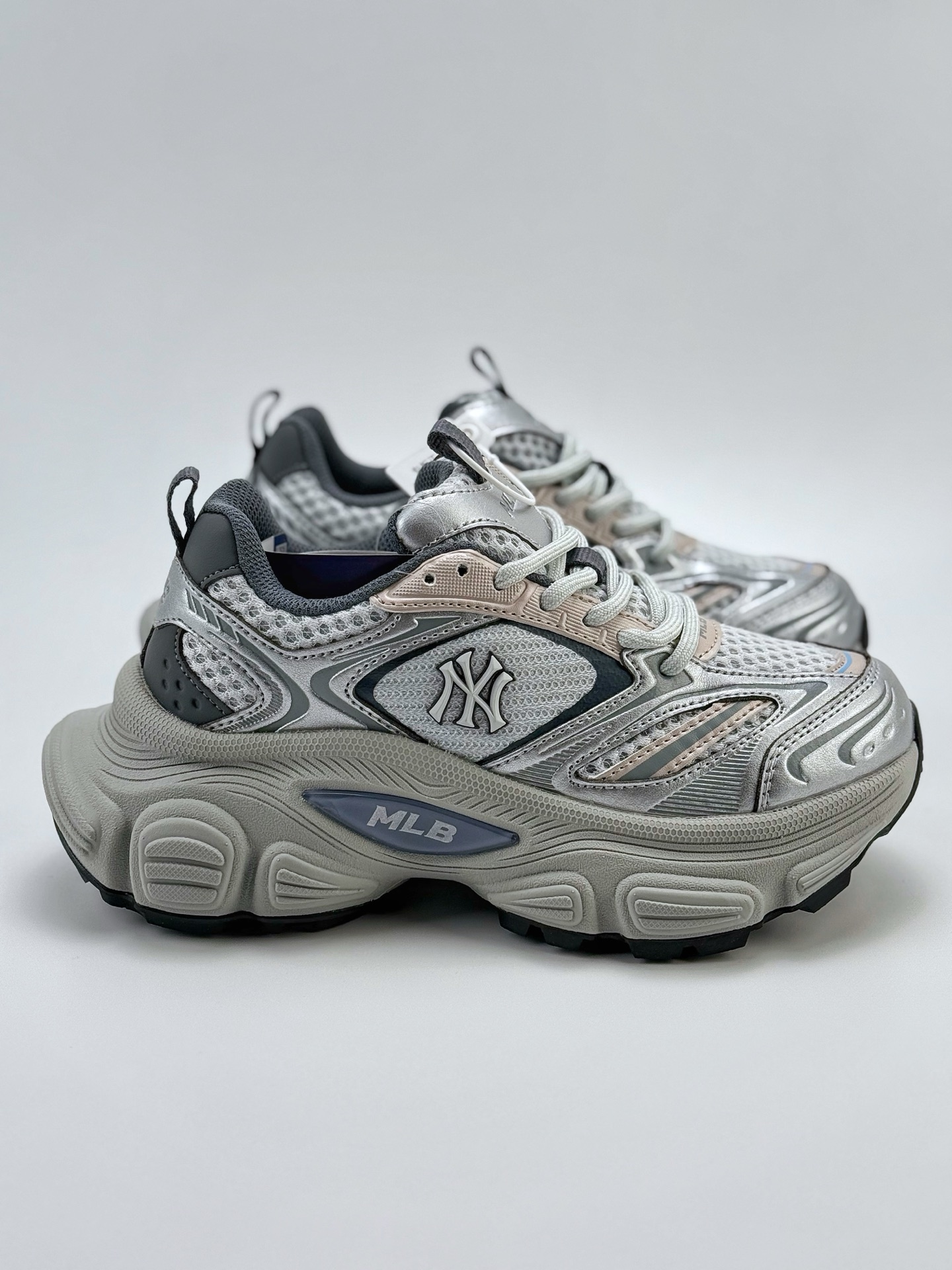 200 NY美国榄球洋基队 x MLB Chunky Runner Basic  厚底老爹厚底休闲运动慢跑鞋   3ASHWD15N
