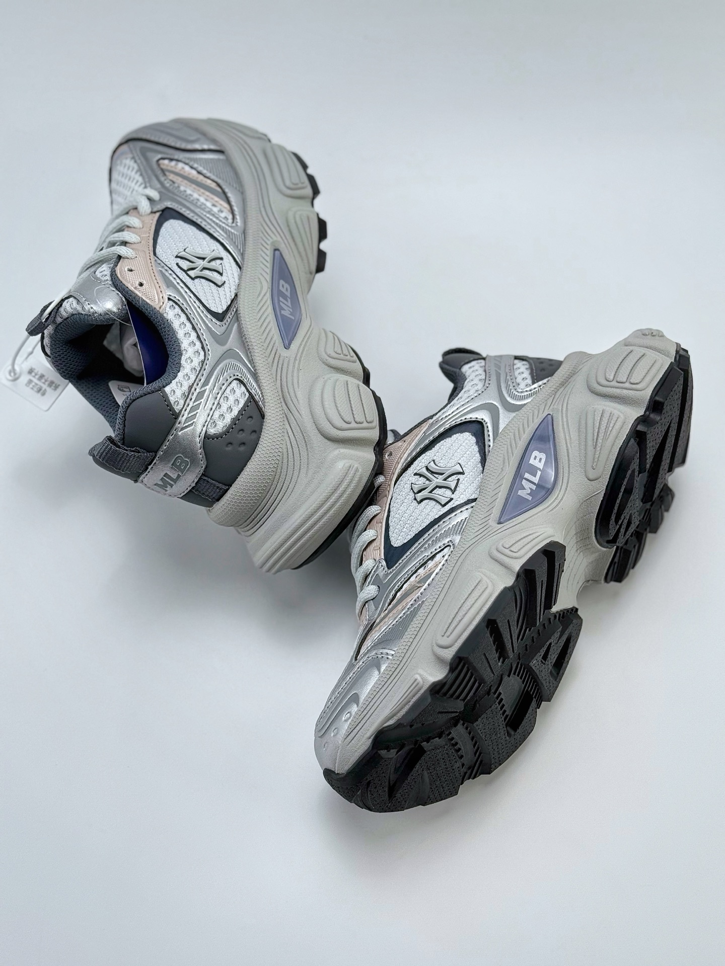 200 NY美国榄球洋基队 x MLB Chunky Runner Basic  厚底老爹厚底休闲运动慢跑鞋   3ASHWD15N