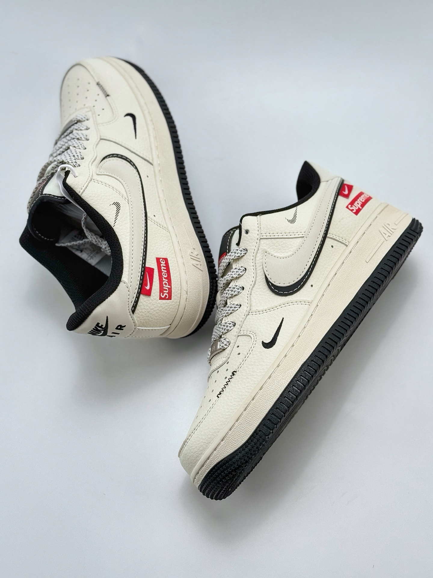 260 Nike Air Force 1 Low 07 x Supreme 白黑小钩满天星  XS1958-545
