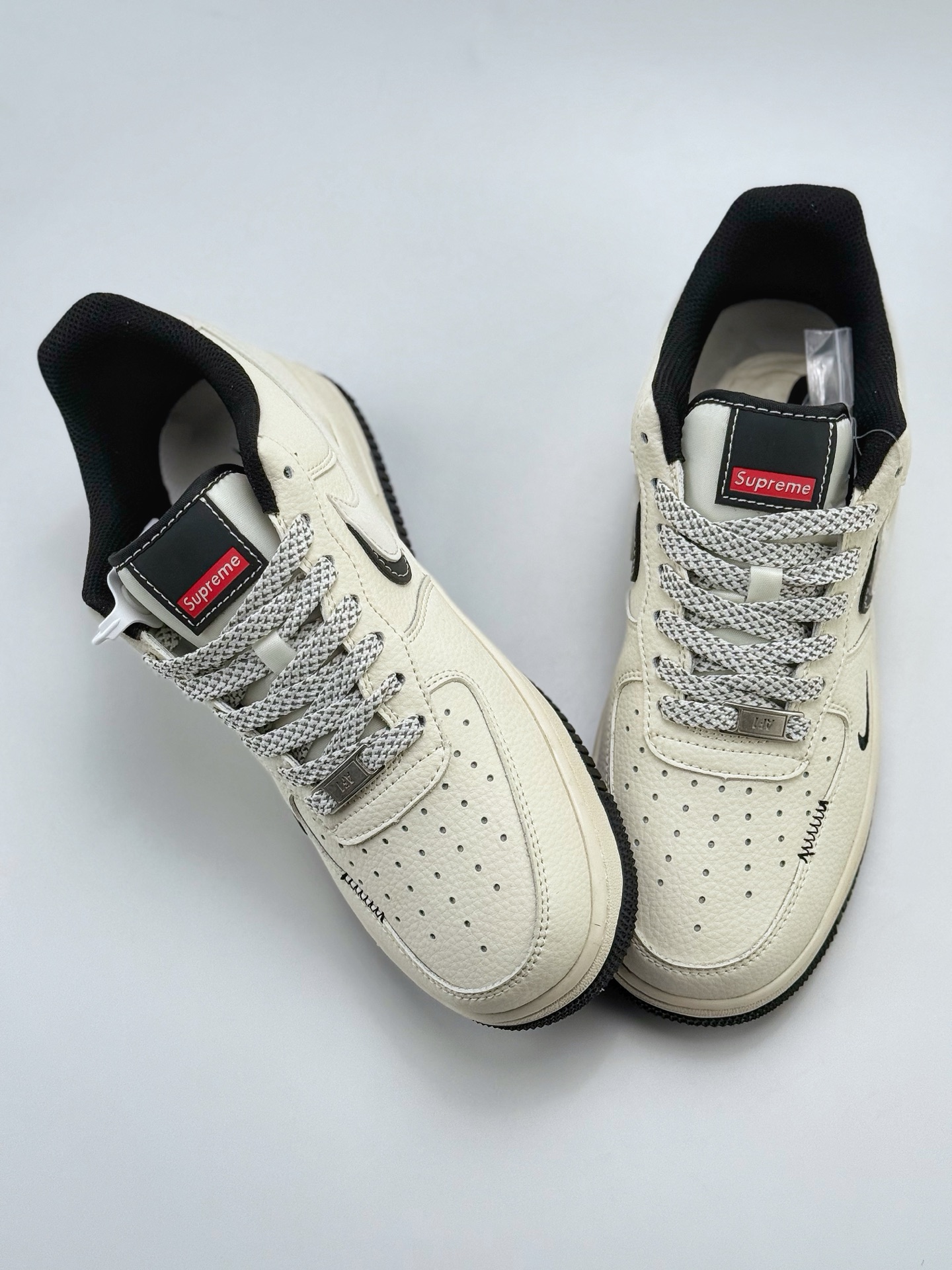 260 Nike Air Force 1 Low 07 x Supreme 白黑小钩满天星  XS1958-545
