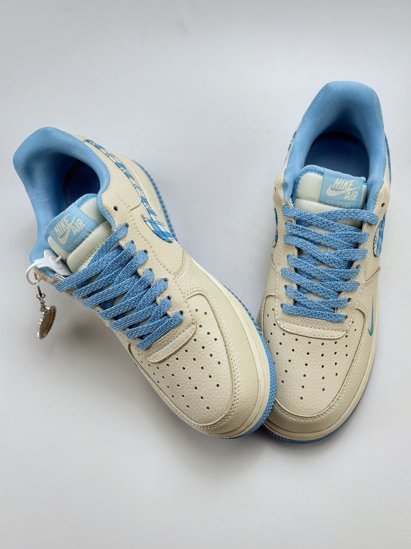 260 Nike Air Force 1 Low 07 x DIOR 米蓝小钩满天星  KK1988-072