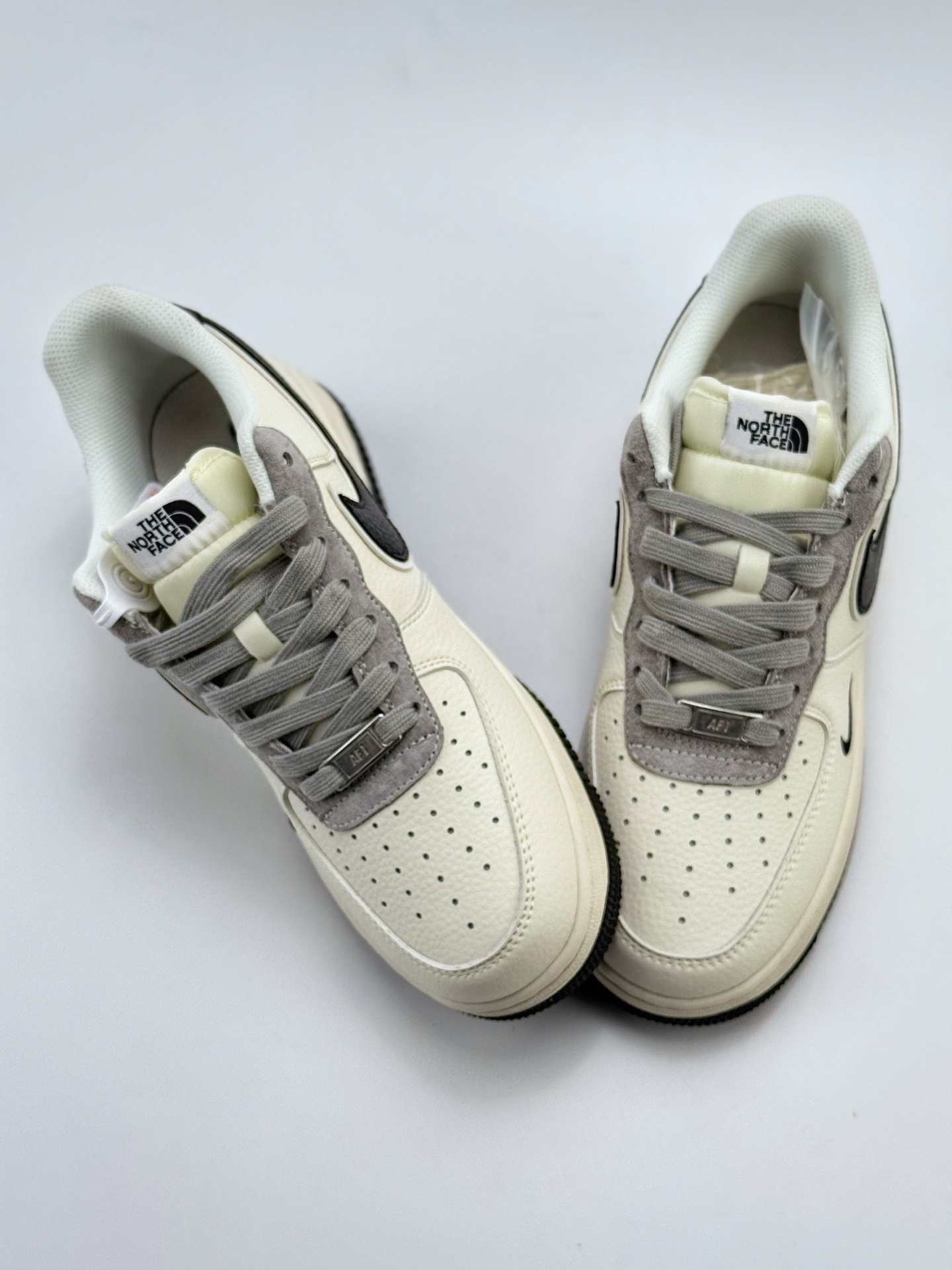 260 Nike Air Force 1 Low 07 x The North Face 白黑小钩 XZ6188-190