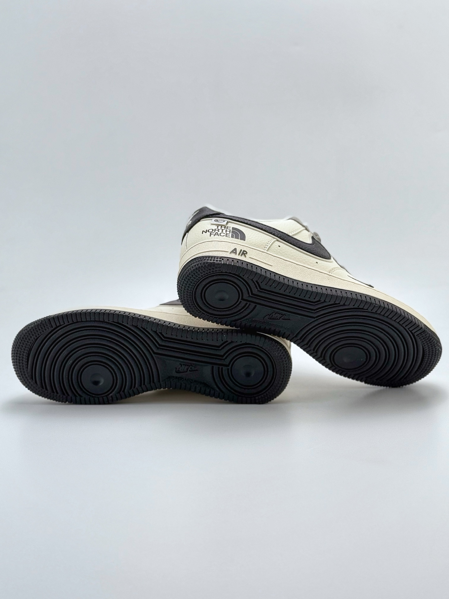 260 Nike Air Force 1 Low 07 x The North Face 白黑小钩 XZ6188-190