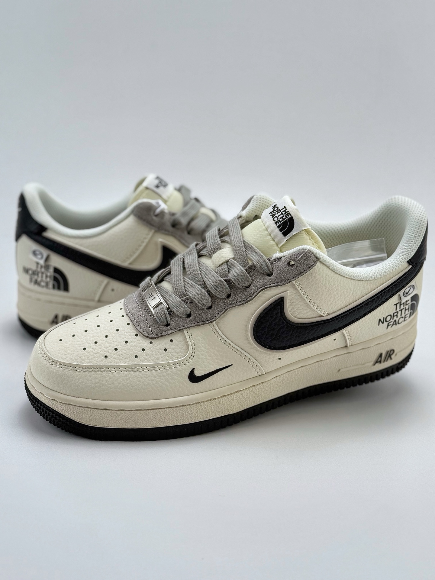 260 Nike Air Force 1 Low 07 x The North Face 白黑小钩 XZ6188-190