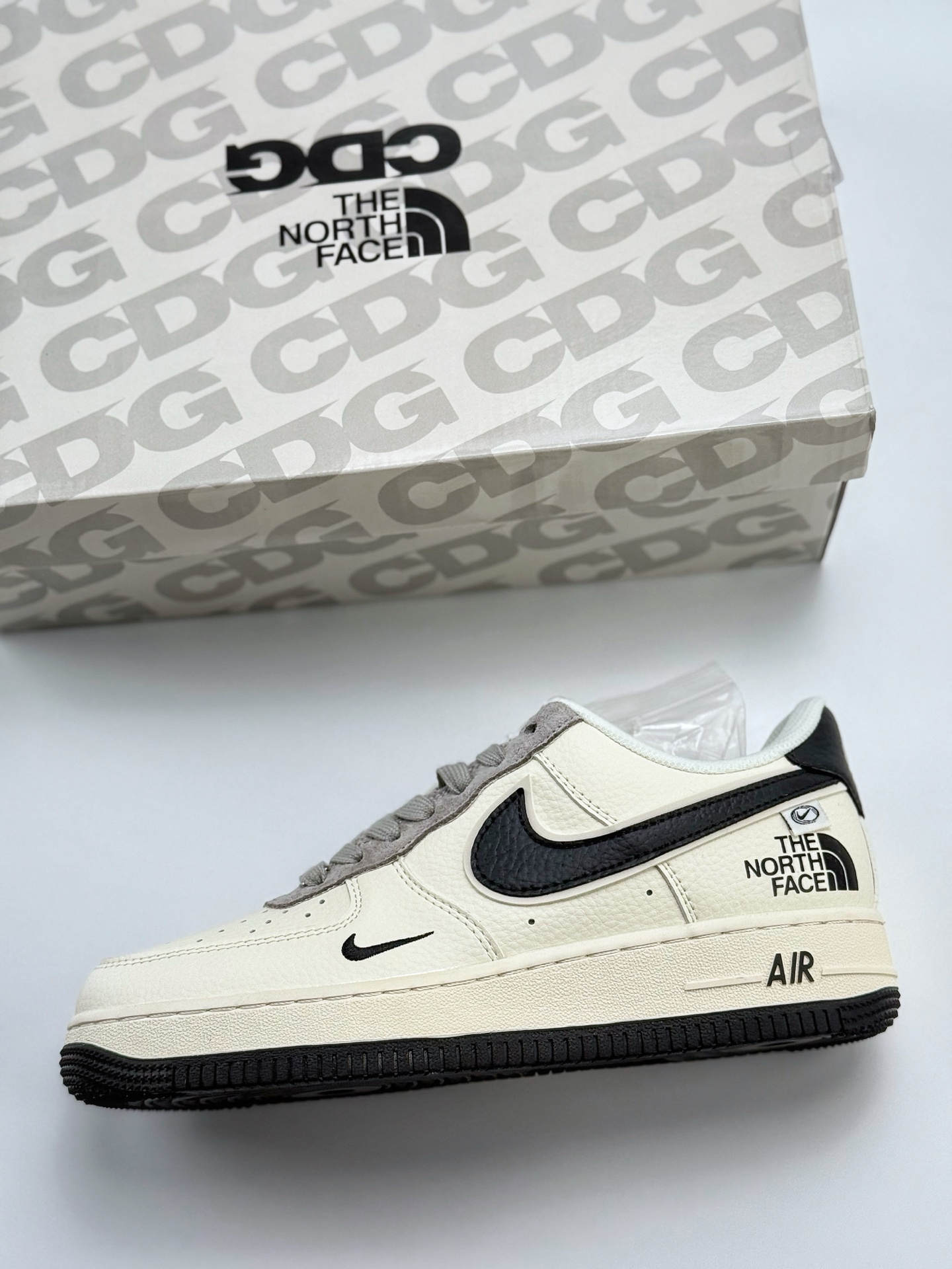 260 Nike Air Force 1 Low 07 x The North Face 白黑小钩 XZ6188-190