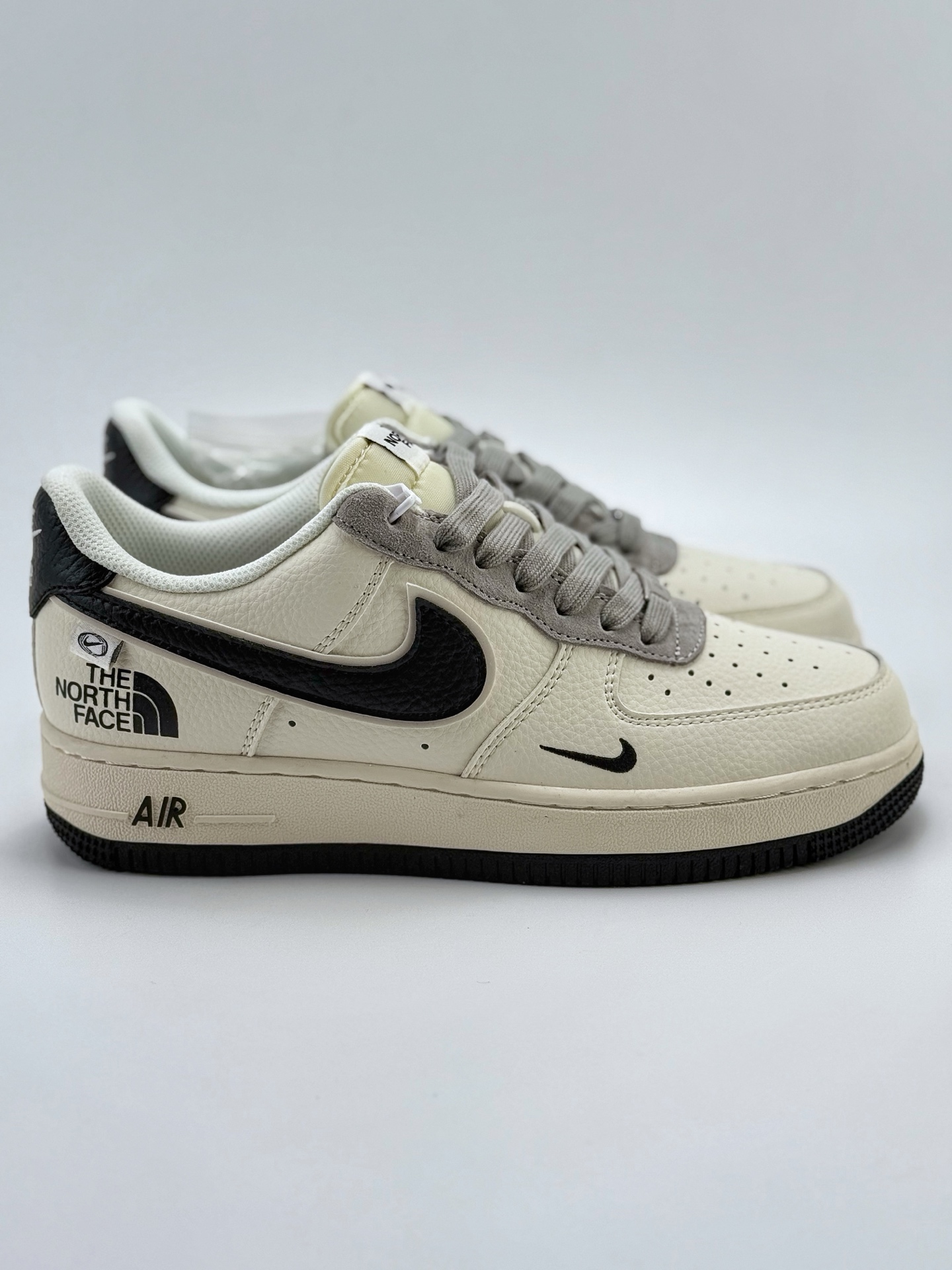 260 Nike Air Force 1 Low 07 x The North Face 白黑小钩 XZ6188-190