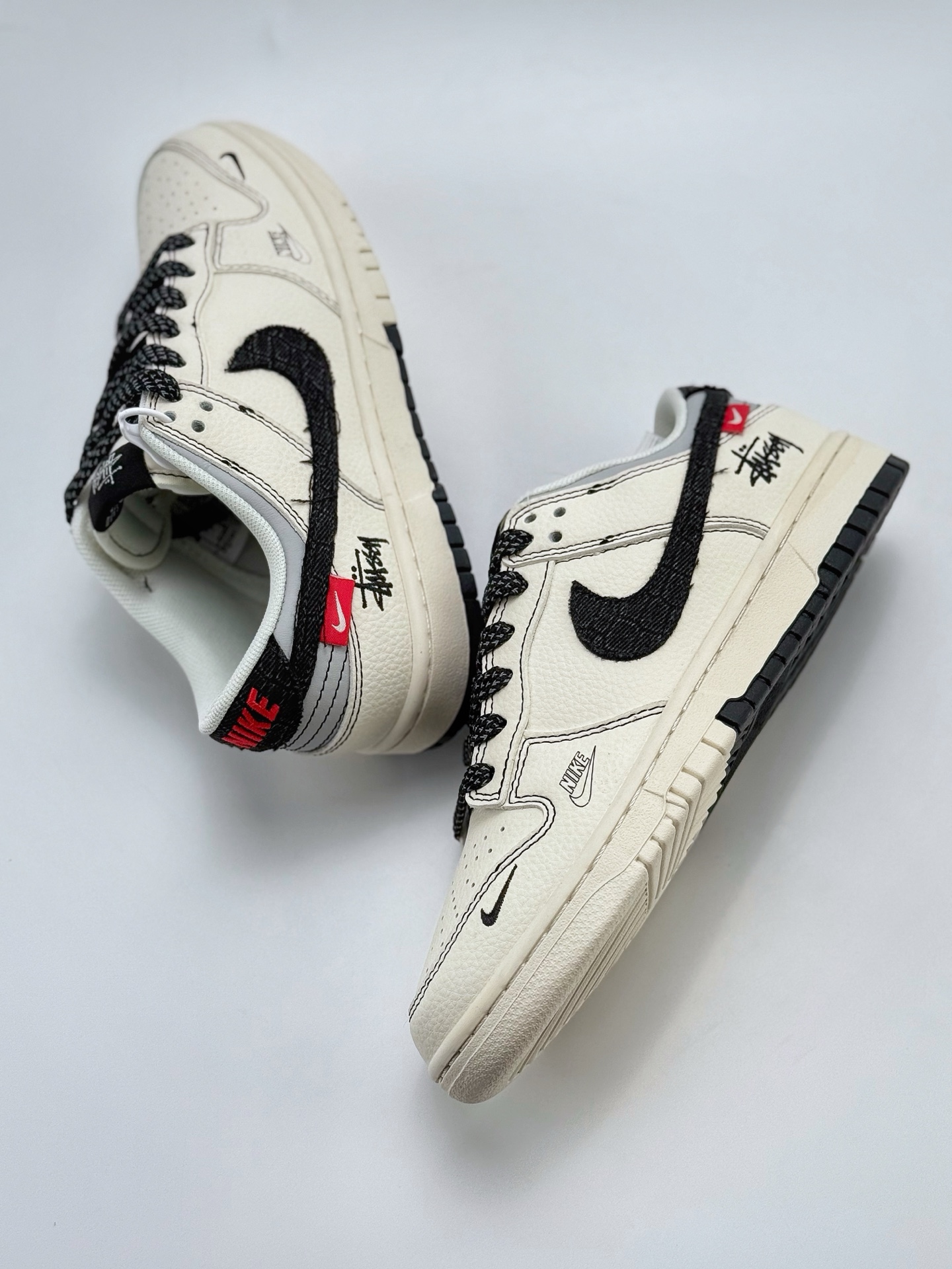 280 Nike SB Dunk Low x Stussy 白黑小钩满天星  ZH2598-266