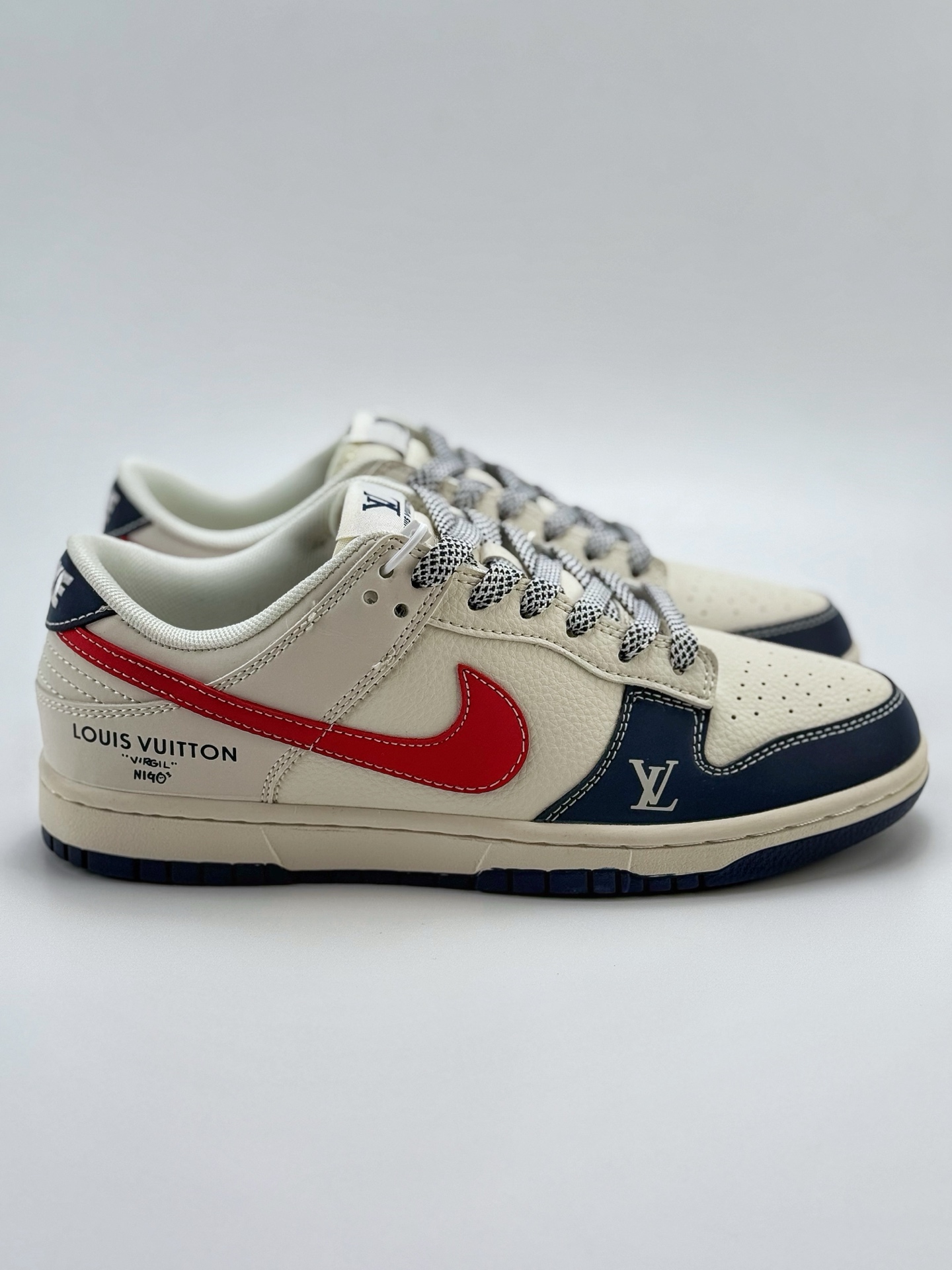 280 Nike SB Dunk Low x Louis Vuitton 白蓝红满天星  JJ2508-563