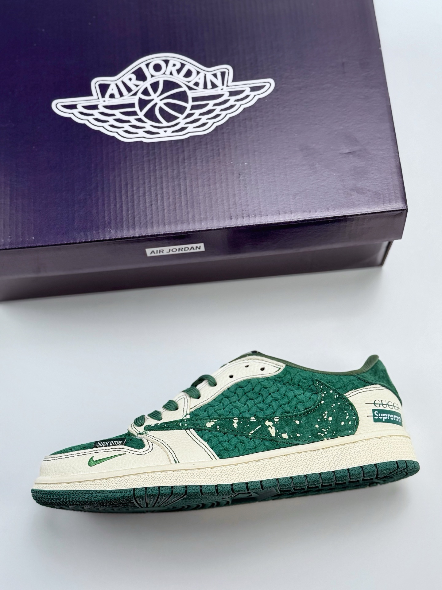 280 Travis Scott x Nike Air Jordan 1 Low x GUCCI x Supreme Air Jordan 1 Low 反转白绿小钩倒钩  XS2024-008