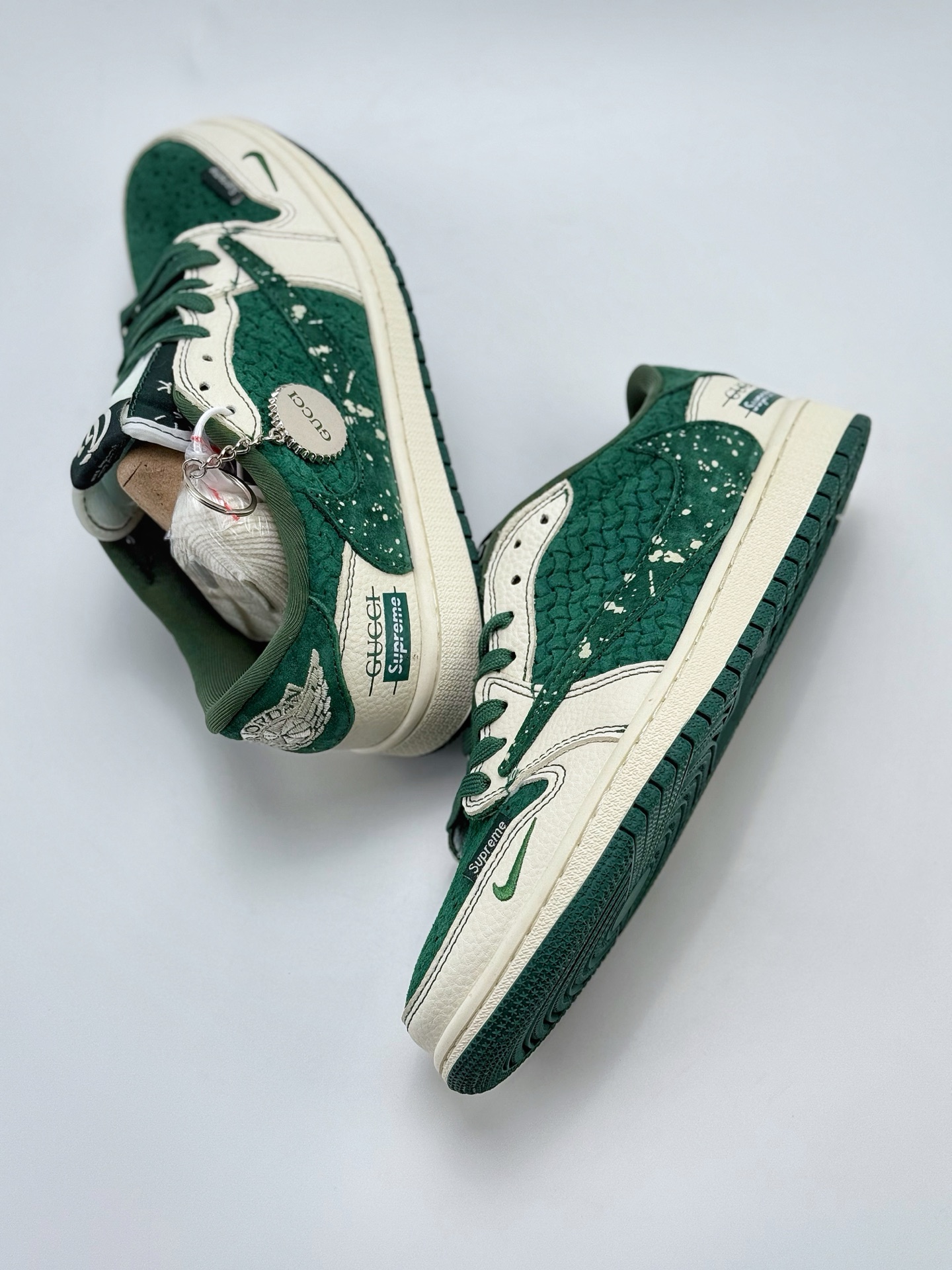 280 Travis Scott x Nike Air Jordan 1 Low x GUCCI x Supreme Air Jordan 1 Low 反转白绿小钩倒钩  XS2024-008