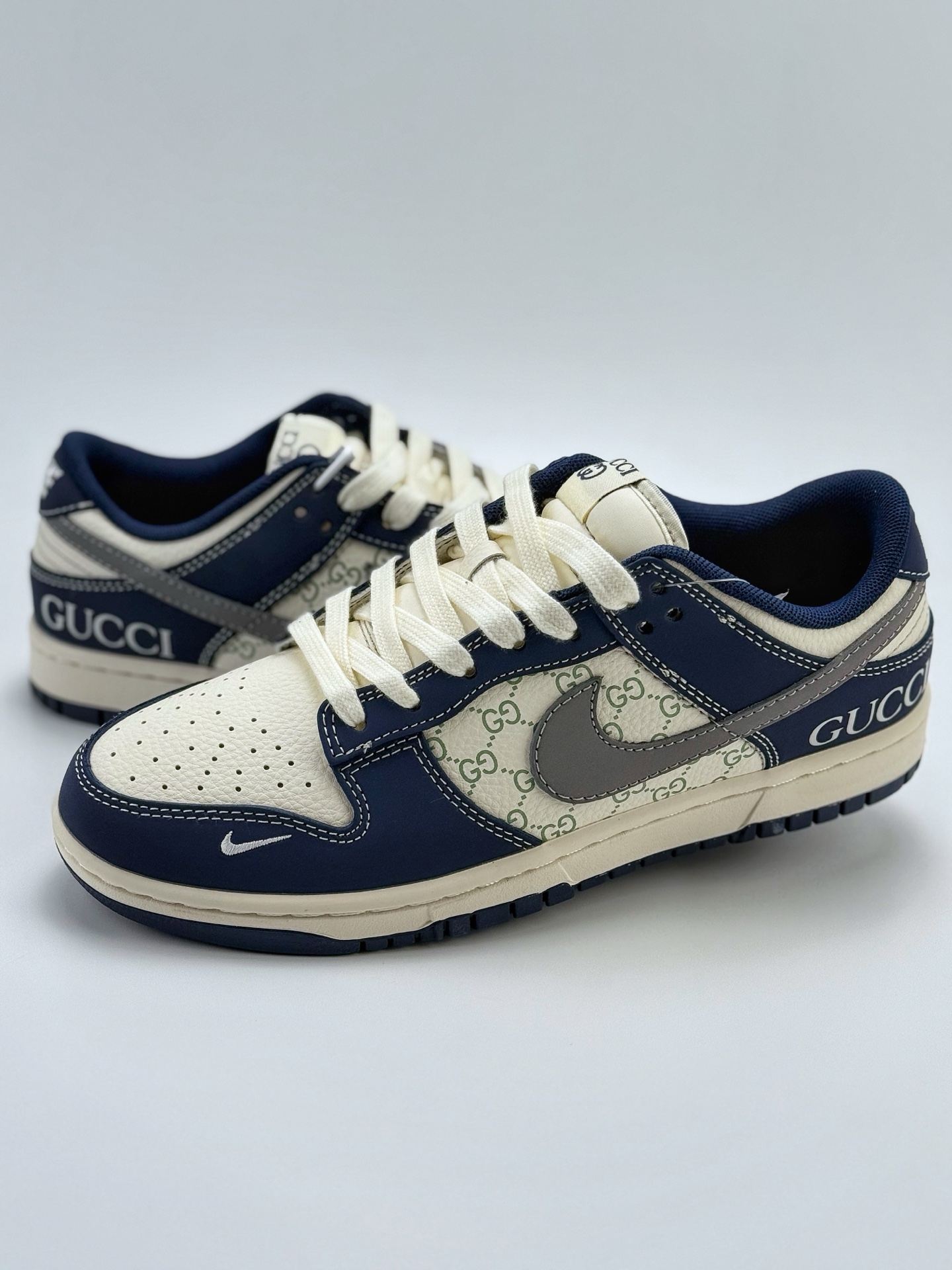 240 Nike SB Dunk Low x GUCCI 蓝灰白小钩  XD1588-202