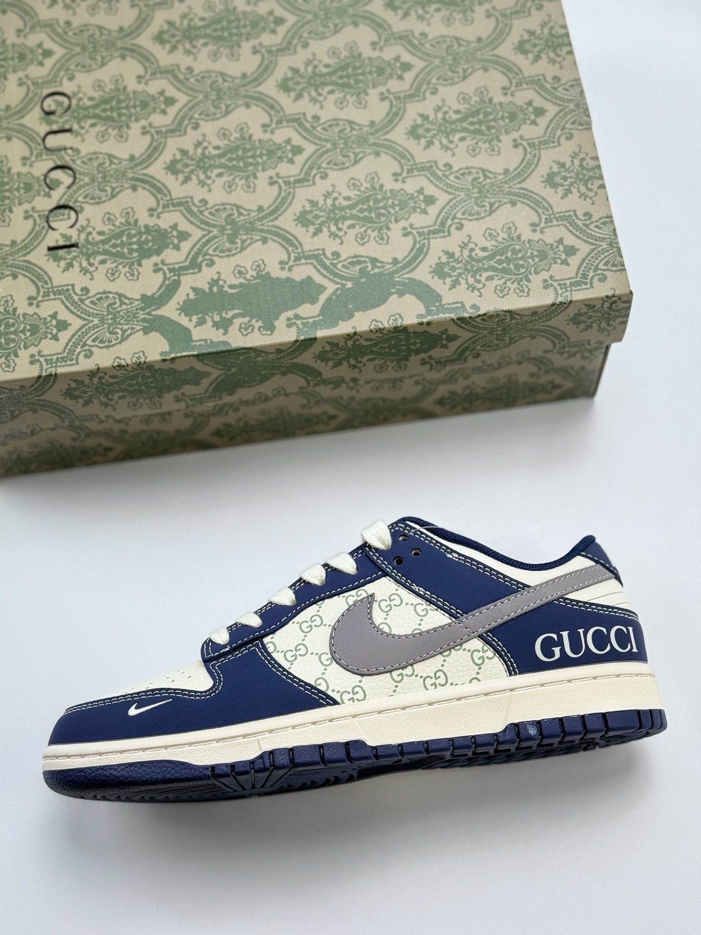 240 Nike SB Dunk Low x GUCCI 蓝灰白小钩  XD1588-202