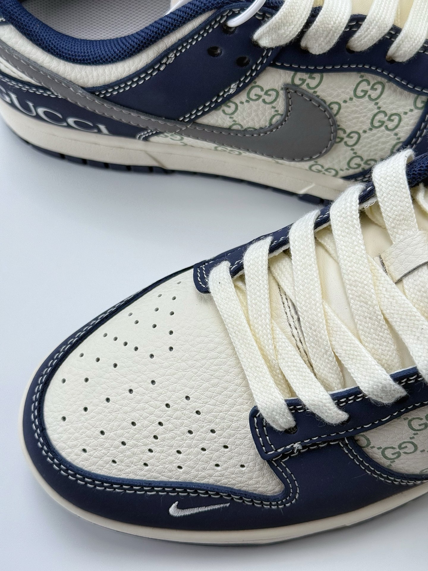 240 Nike SB Dunk Low x GUCCI 蓝灰白小钩  XD1588-202