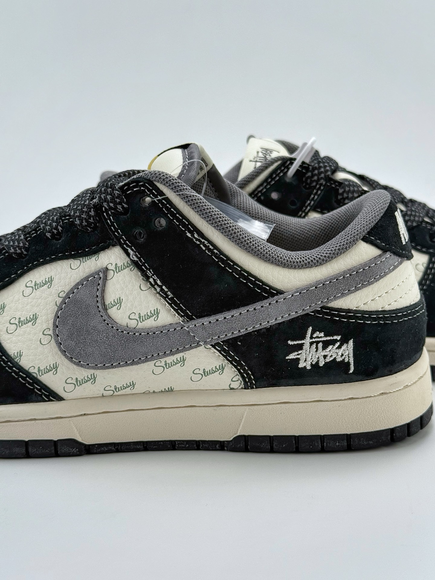 240 Nike SB Dunk Low x Stussy 黑白小钩满天星  XS1086-021