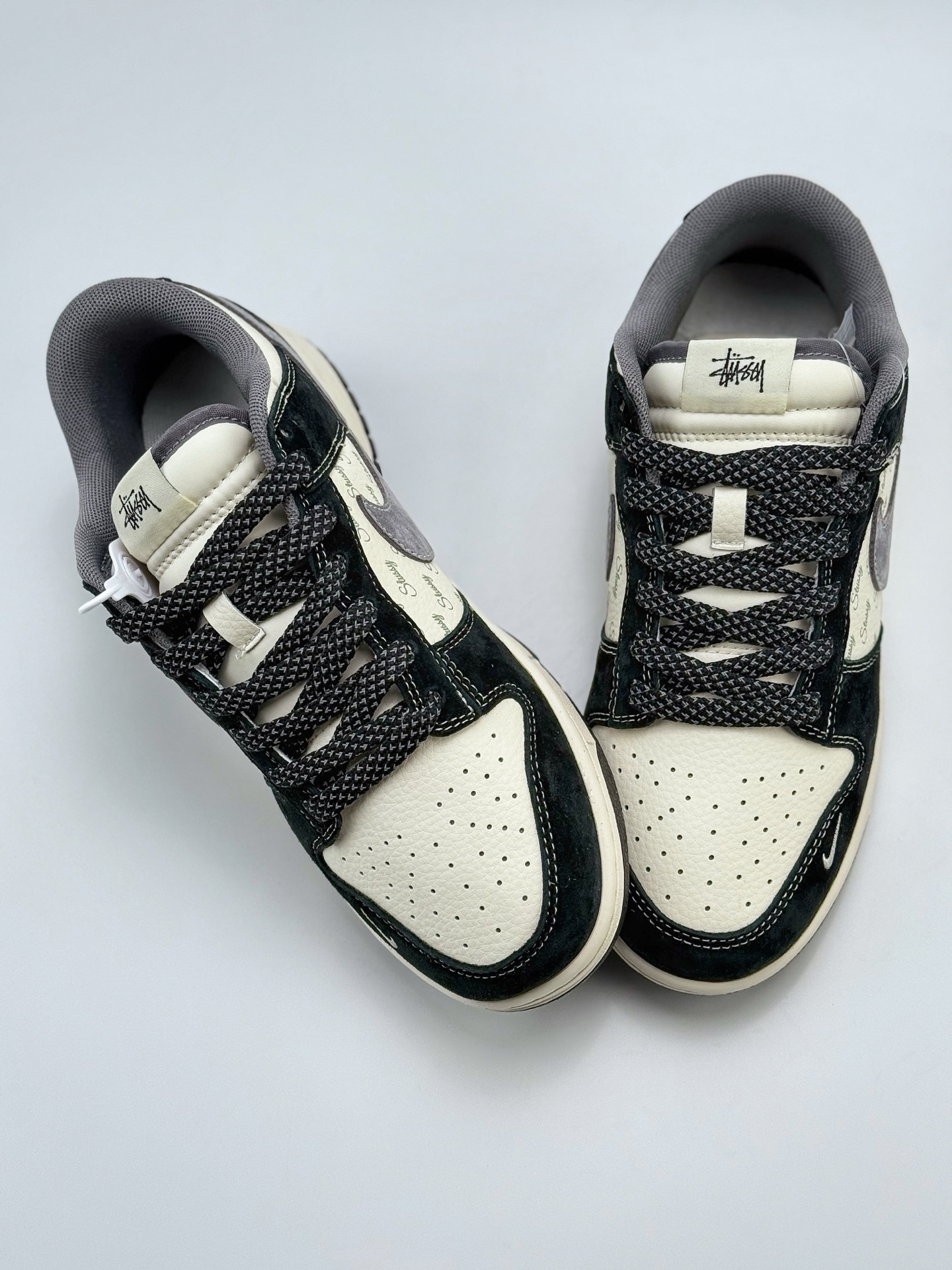 240 Nike SB Dunk Low x Stussy 黑白小钩满天星  XS1086-021