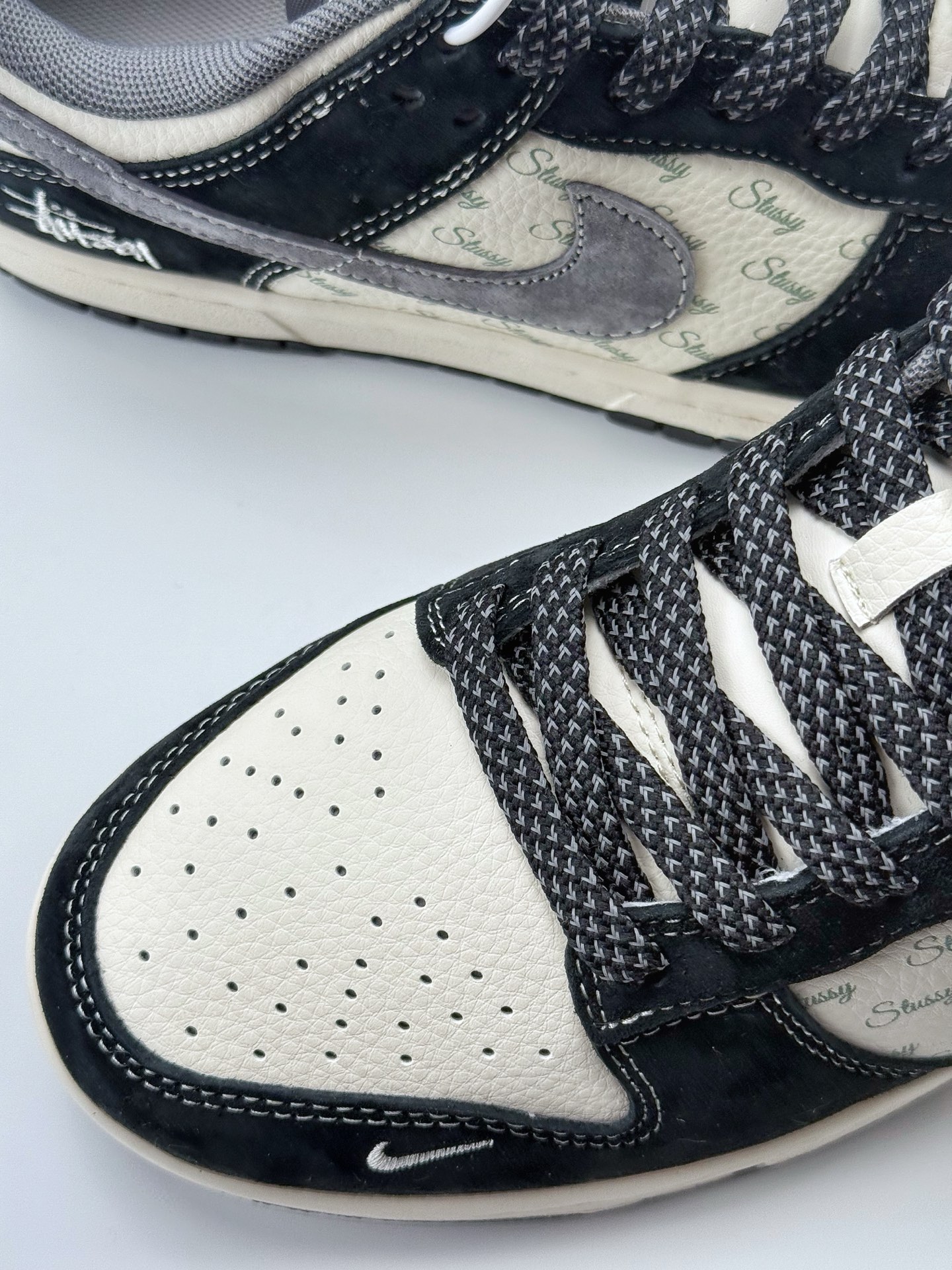 240 Nike SB Dunk Low x Stussy 黑白小钩满天星  XS1086-021
