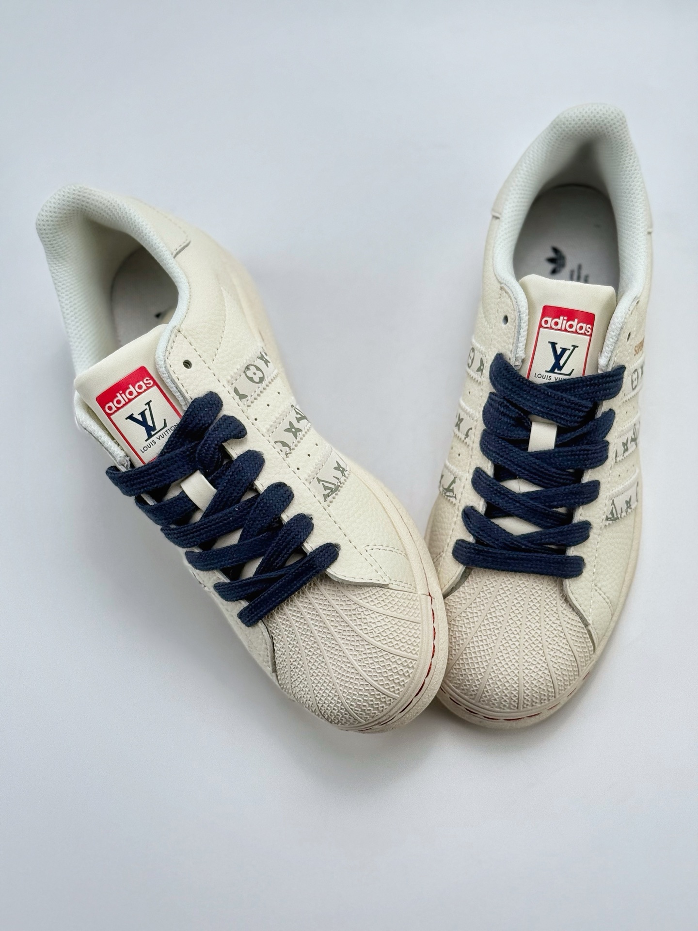 220 AD Originals Superstar x Louis Vuitton 白蓝 采 SD6802