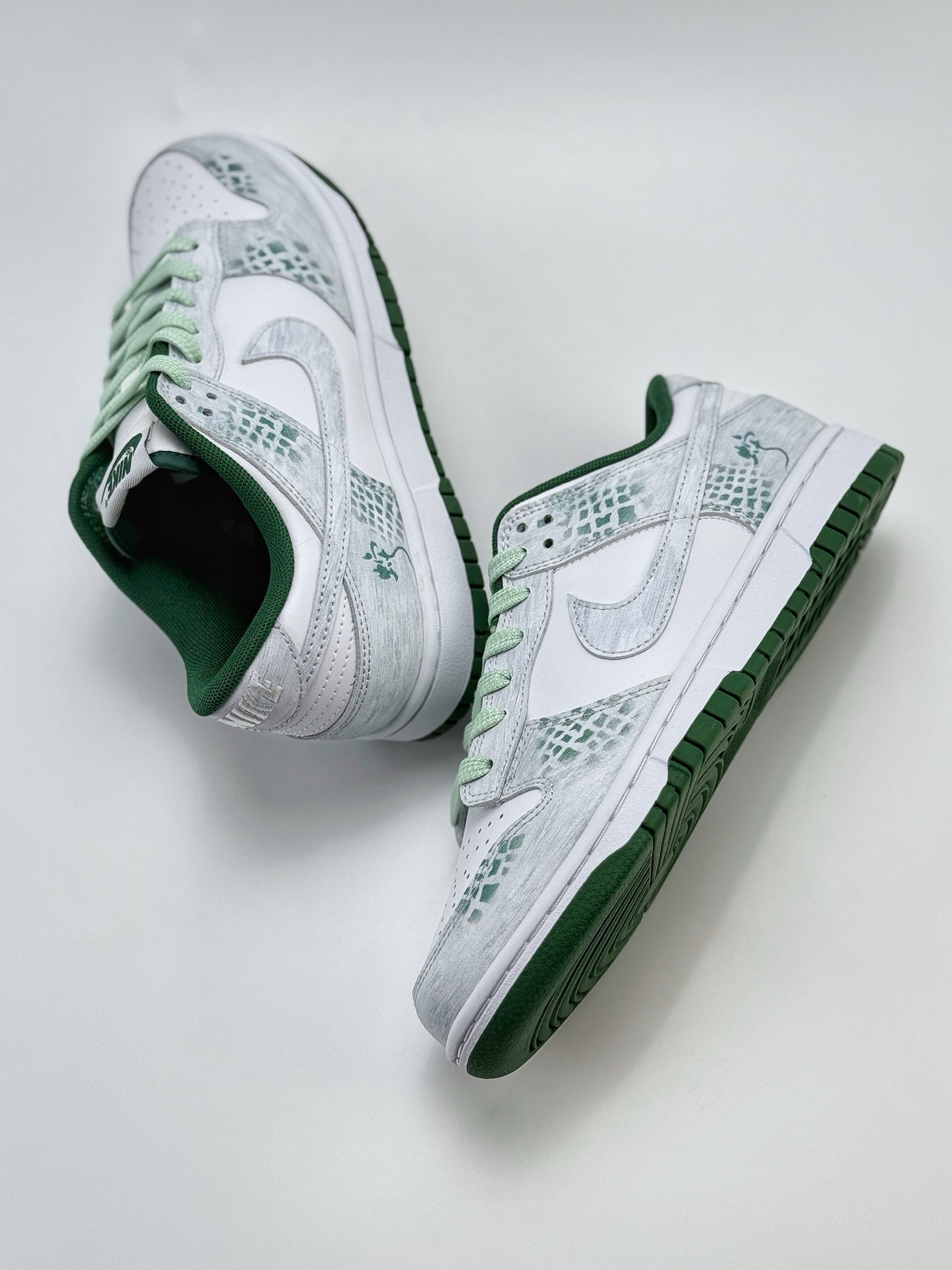 280 Nike SB Dunk Low 森林之子 国风 白青  DD1391-101