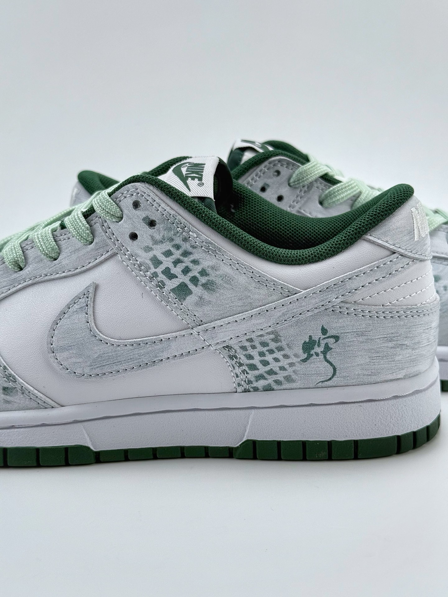 280 Nike SB Dunk Low 森林之子 国风 白青  DD1391-101