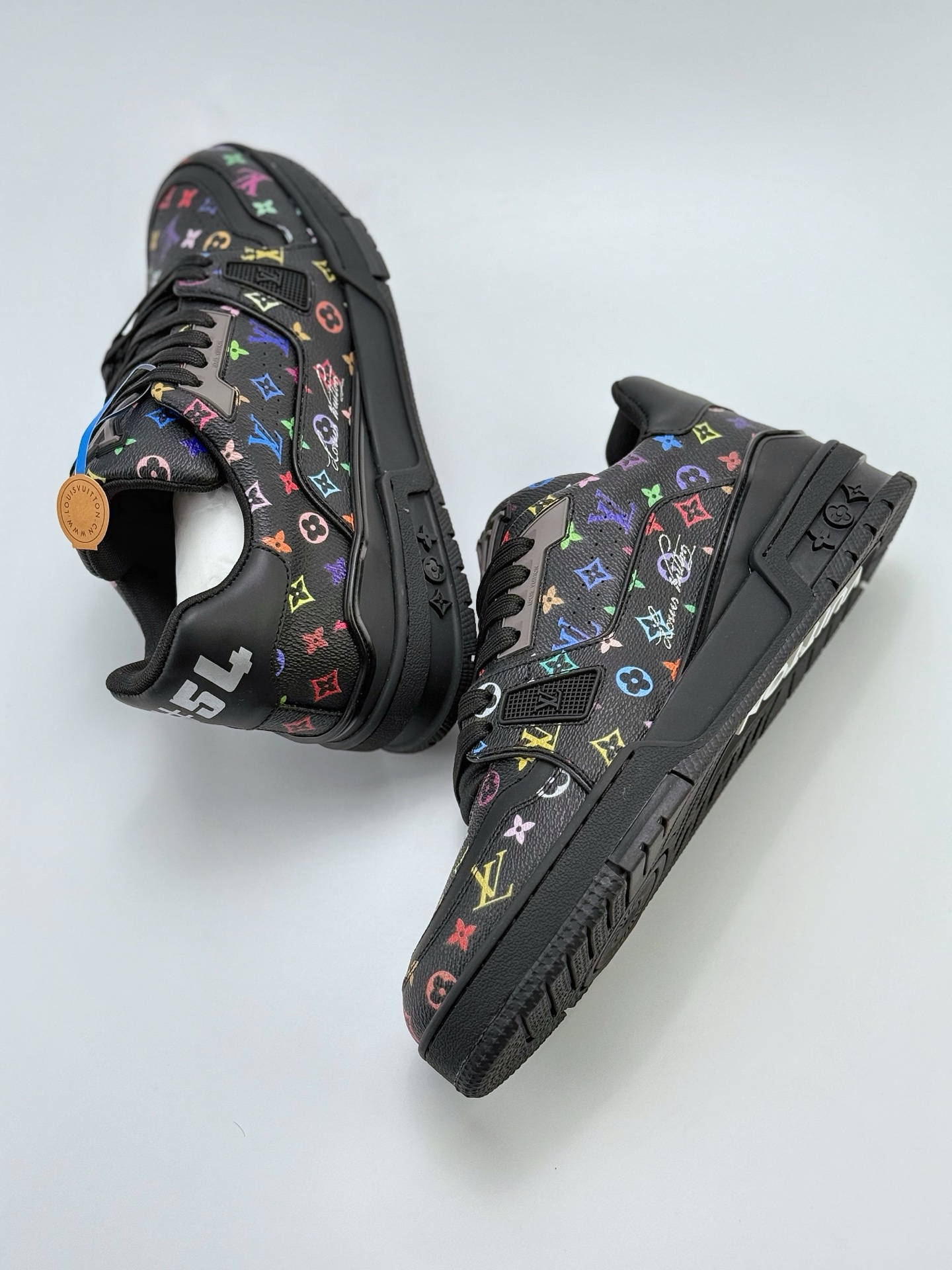550（正确版本） 新货Louis Vuitton 路易威登 LV Trainer 低帮休闲板鞋