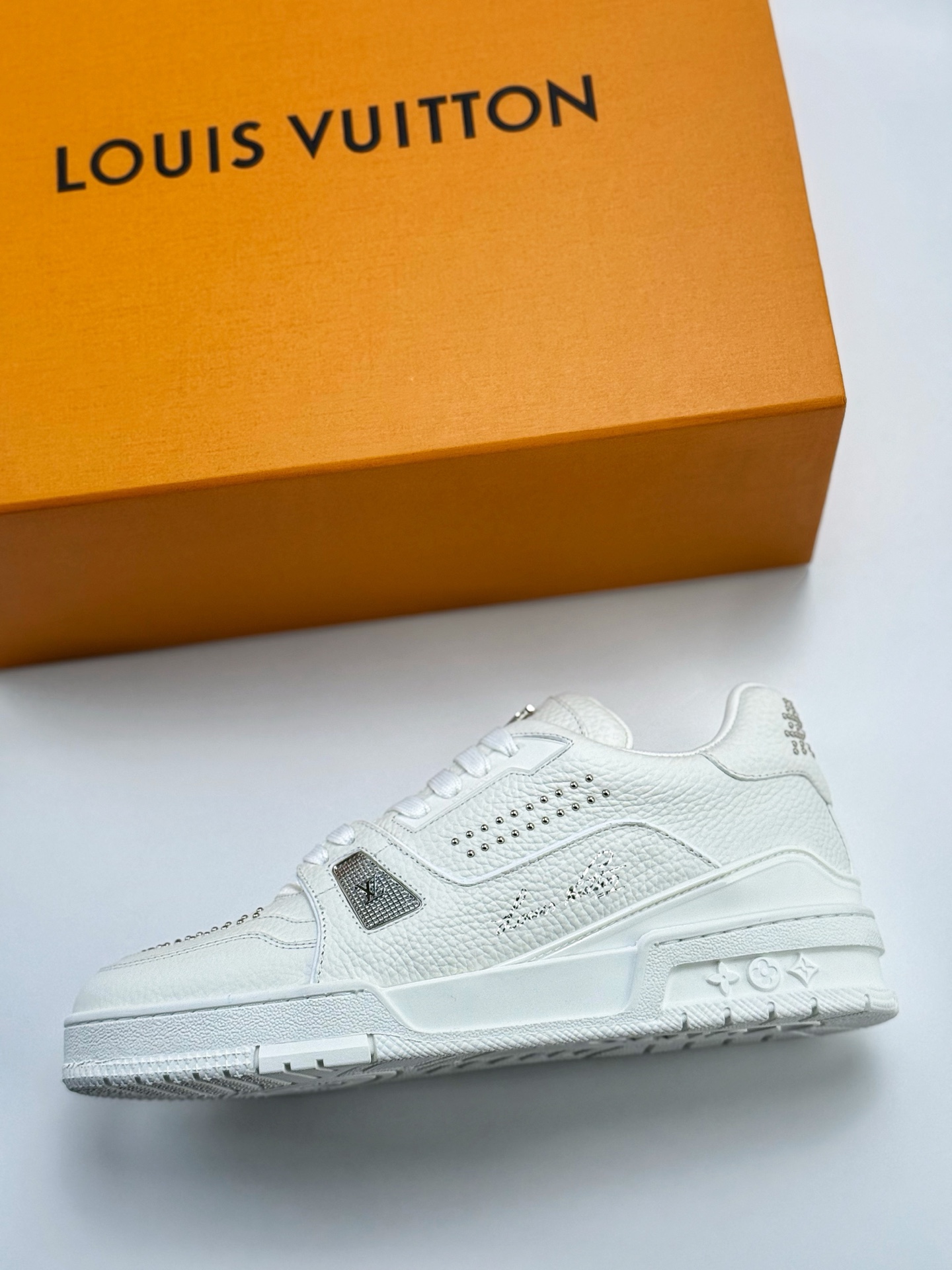 550（正确版本） 新货Louis Vuitton 路易威登 LV Trainer 低帮休闲板鞋