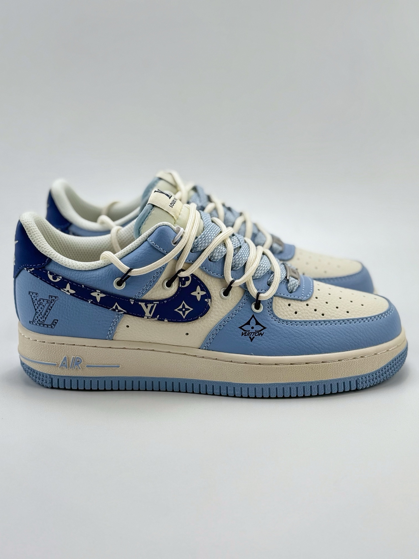 260 Nike Air Force 1 Low 07 x Louis Vuitton 白蓝绑带满天星  DM6868-059