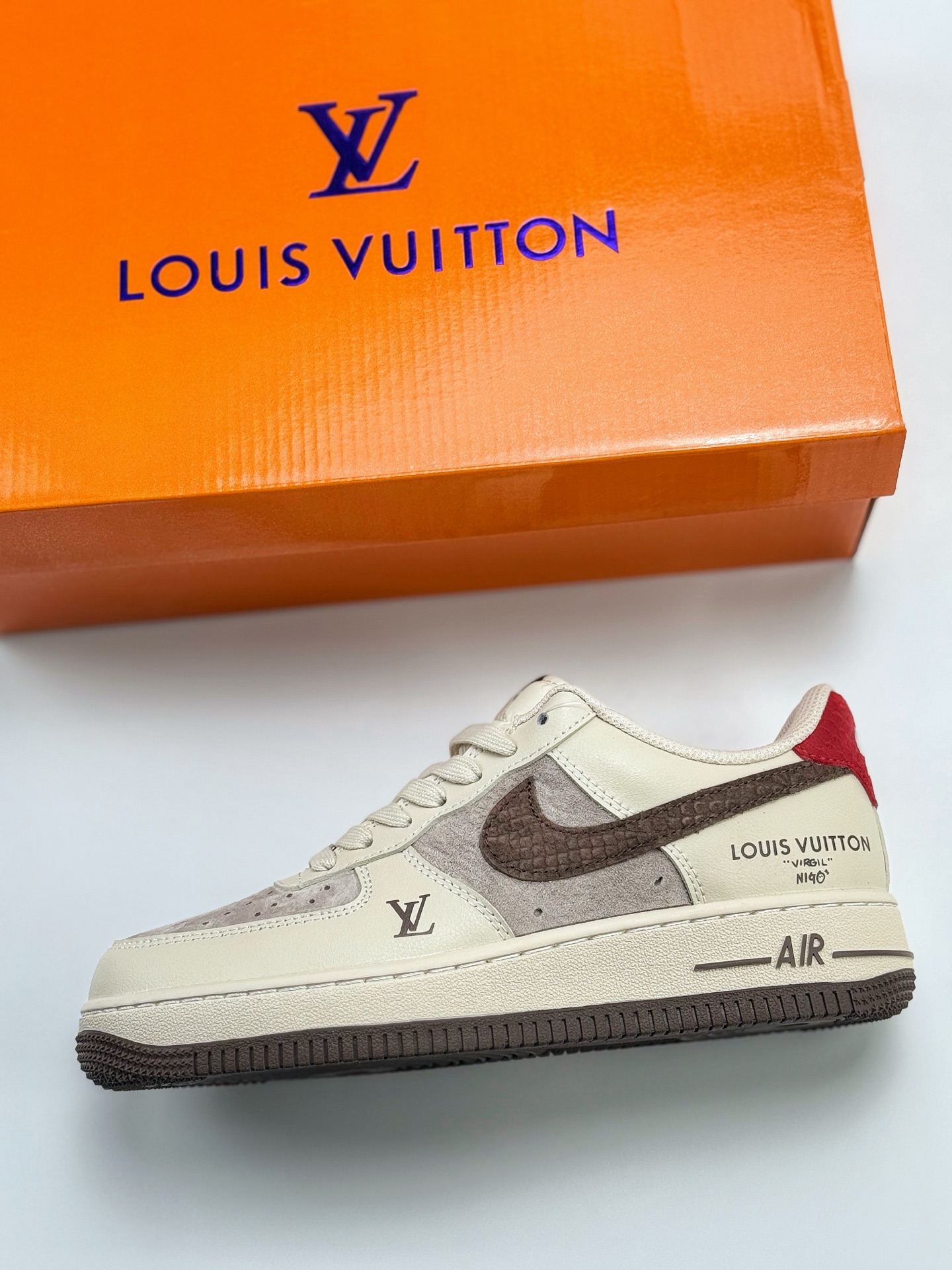 260 Nike Air Force 1 Low 07 x Louis Vuitton 米棕 XX3168-129