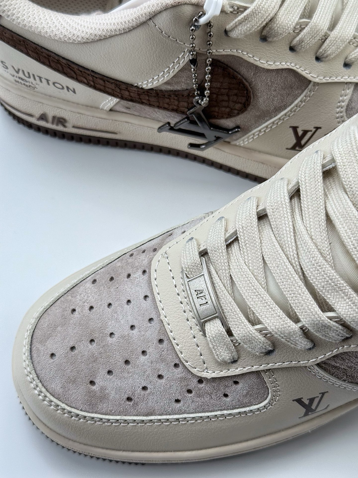 260 Nike Air Force 1 Low 07 x Louis Vuitton 米棕 XX3168-129