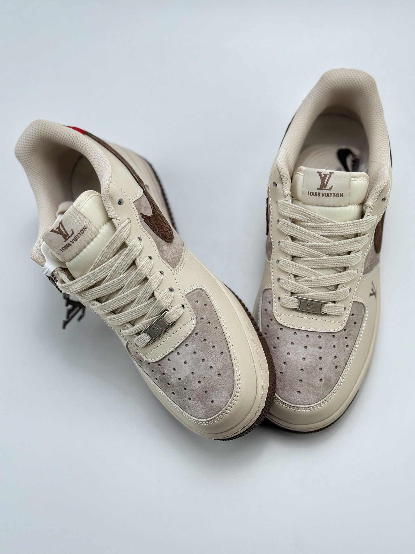 260 Nike Air Force 1 Low 07 x Louis Vuitton 米棕 XX3168-129