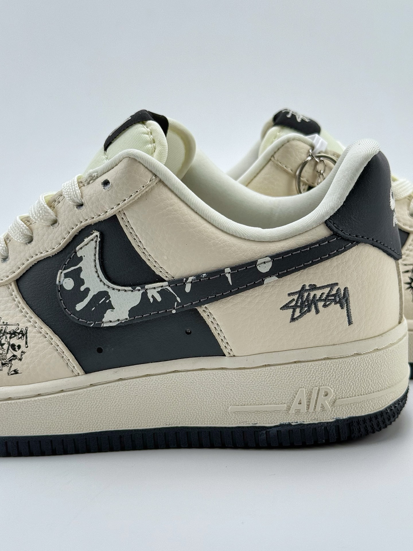 260 Nike Air Force 1 Low 07 x Stussy 白蓝小钩  DF0188-042