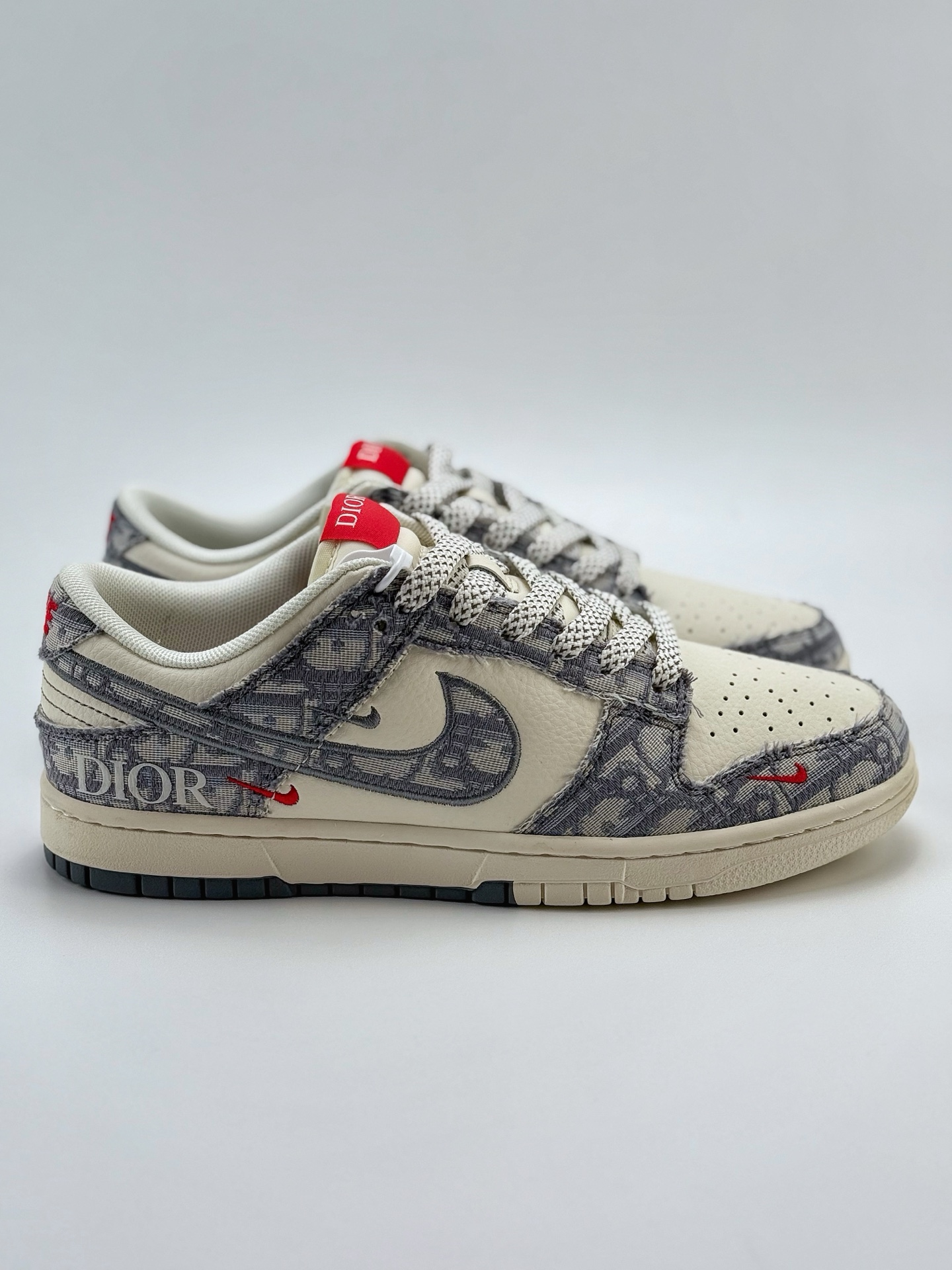 280 Nike SB Dunk Low x DIOR 白灰蓝小钩满天星  SJ2558-013