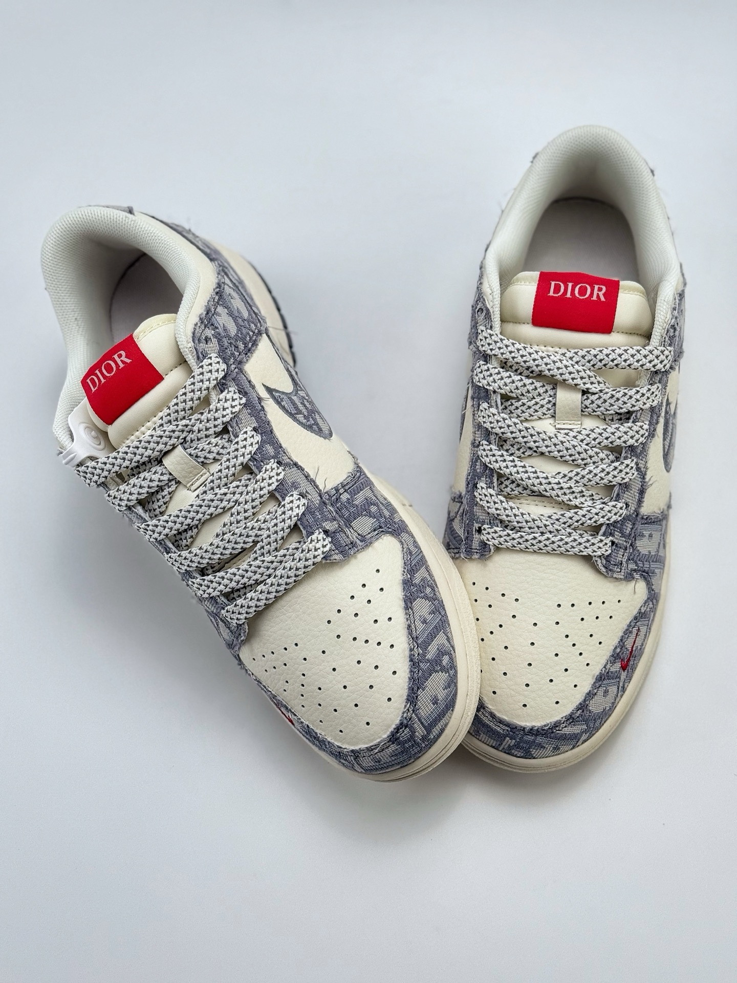 280 Nike SB Dunk Low x DIOR 白灰蓝小钩满天星  SJ2558-013