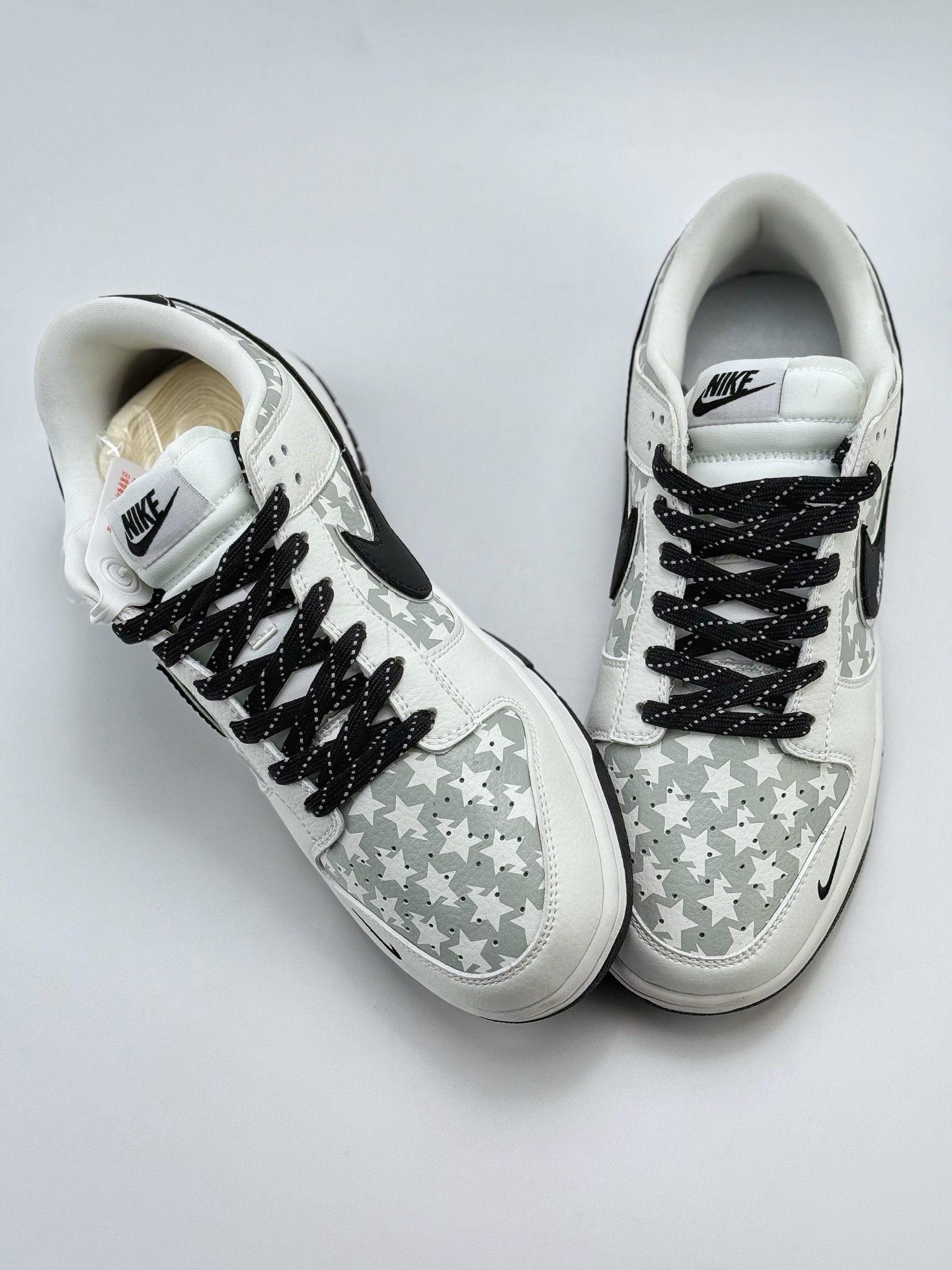 Nike SB Dunk Low x BAPE 白黑小钩 CS1688-104