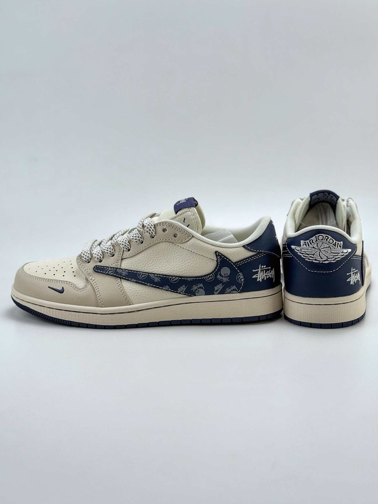 Travis Scott x Nike Air Jordan 1 Low x Stussy Air Jordan 1 Low 反转白蓝小钩满天星倒钩 JJ2508-551