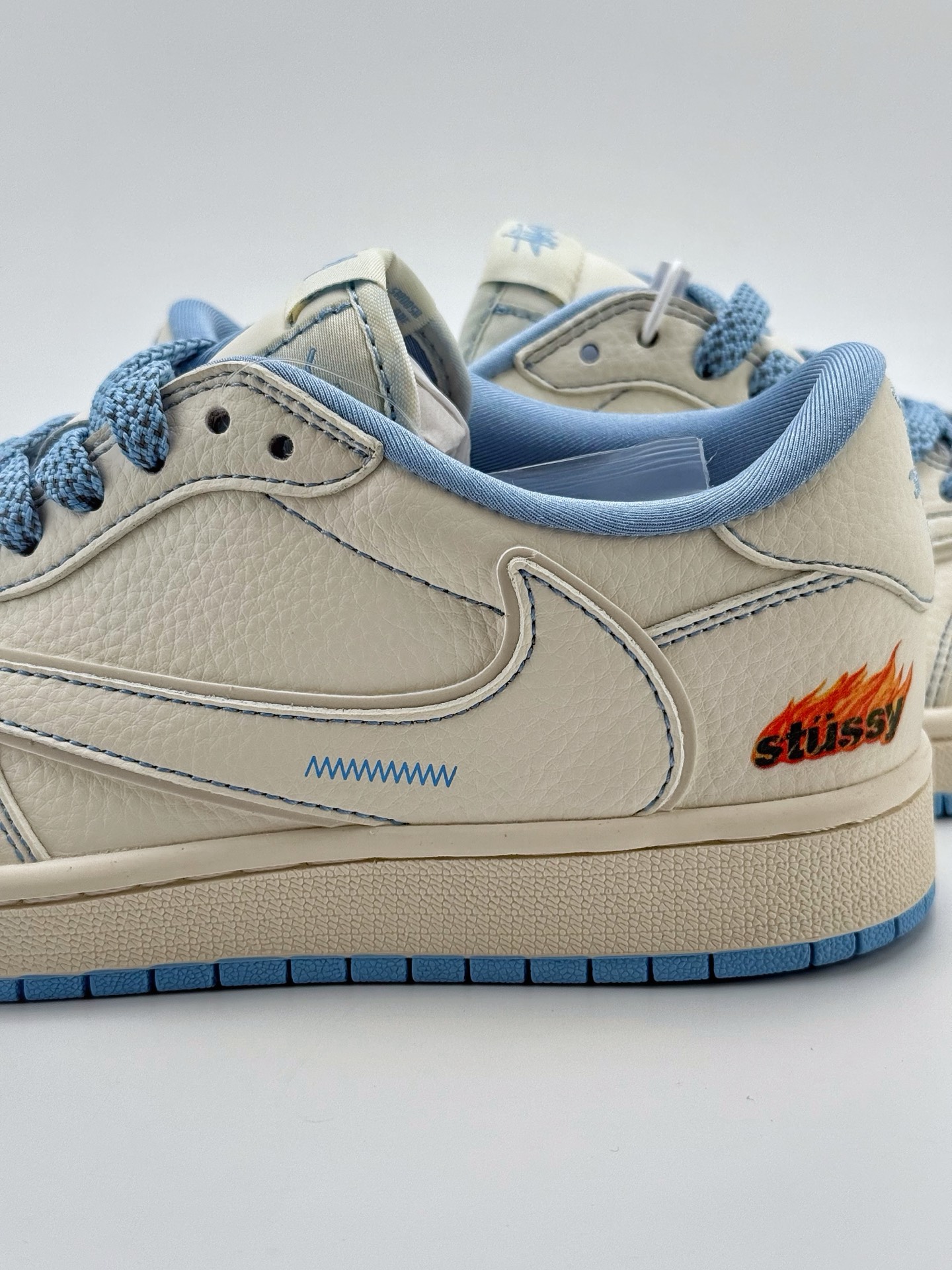 Travis Scott x Nike Air Jordan 1 Low x Stussy Air Jordan 1 Low 反转白天蓝小钩满天星倒钩 ZH2598-229