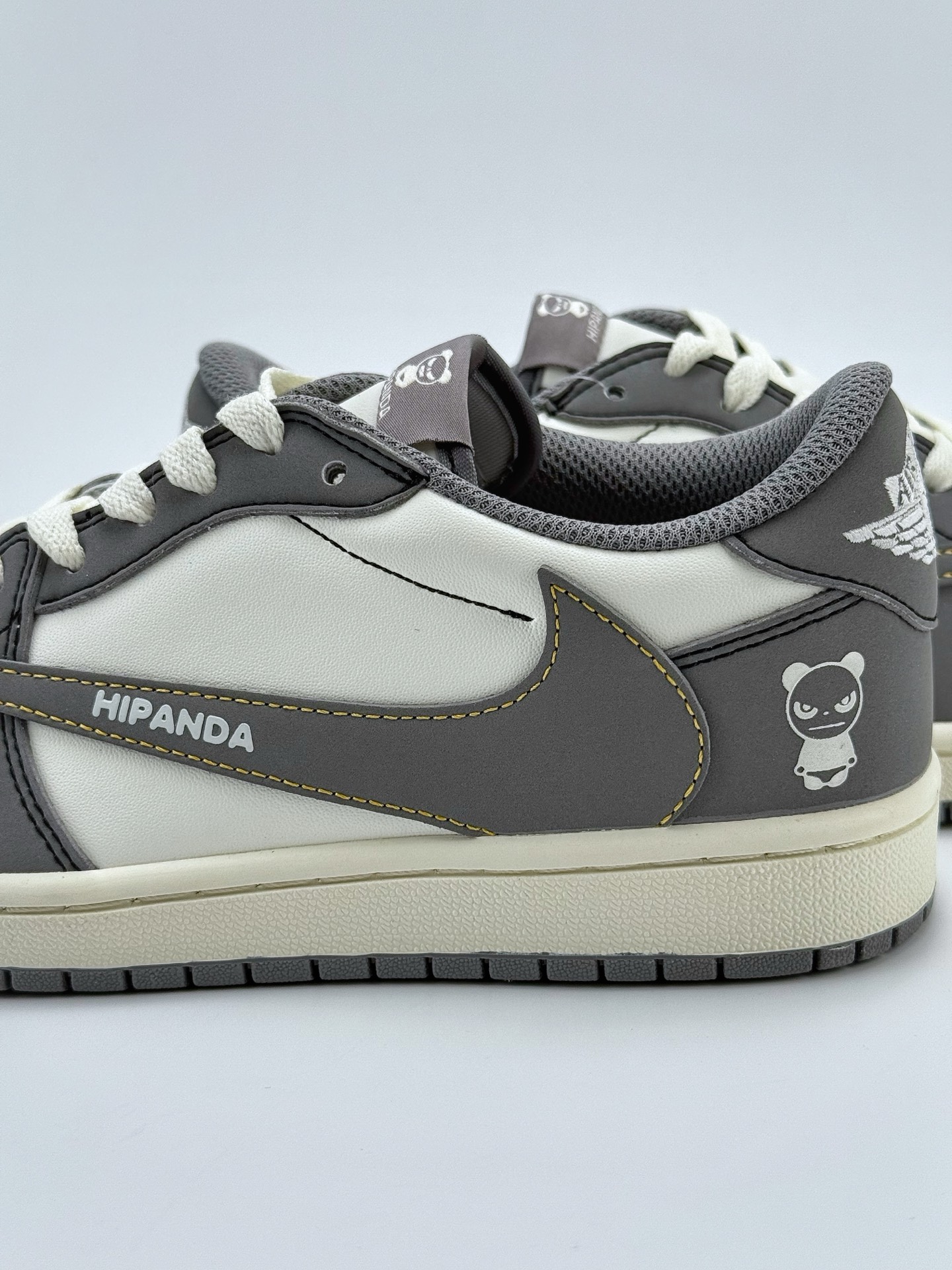 240 Travis Scott x Nike Air Jordan 1 Low x HIPANDA Air Jordan 1 Low 反转白灰小钩倒钩  XD1568-106
