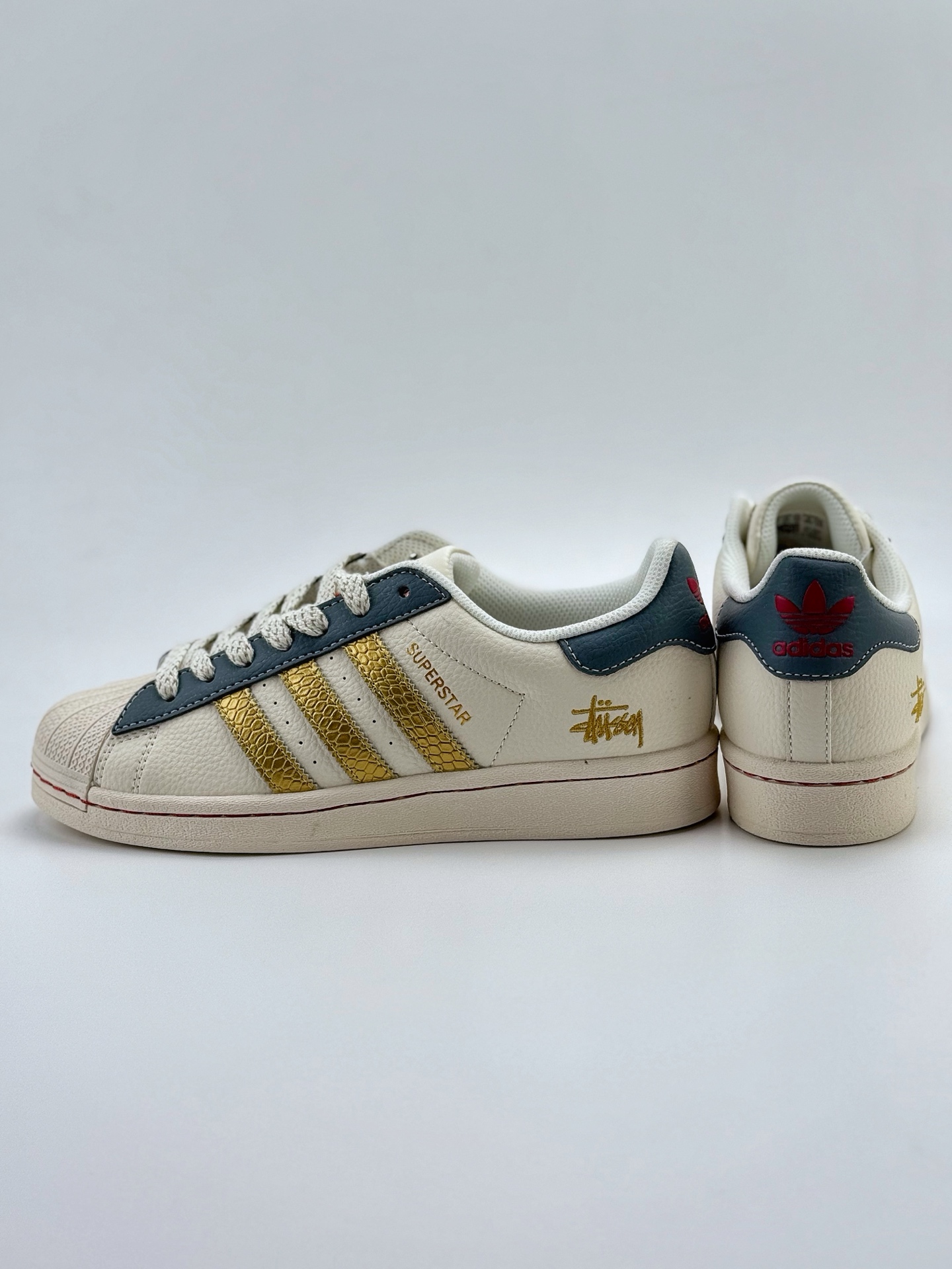 220 AD Originals Superstar x Stussy 白蓝金满天星   BZ2530