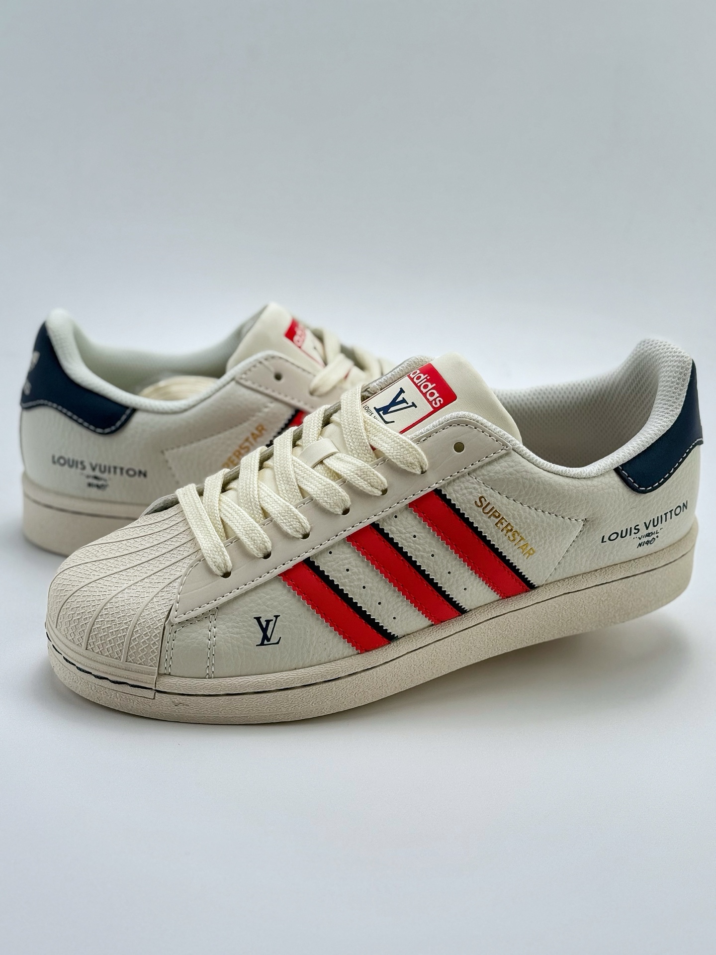 220 AD Originals Superstar x Louis Vuitton 白蓝红    JY8901