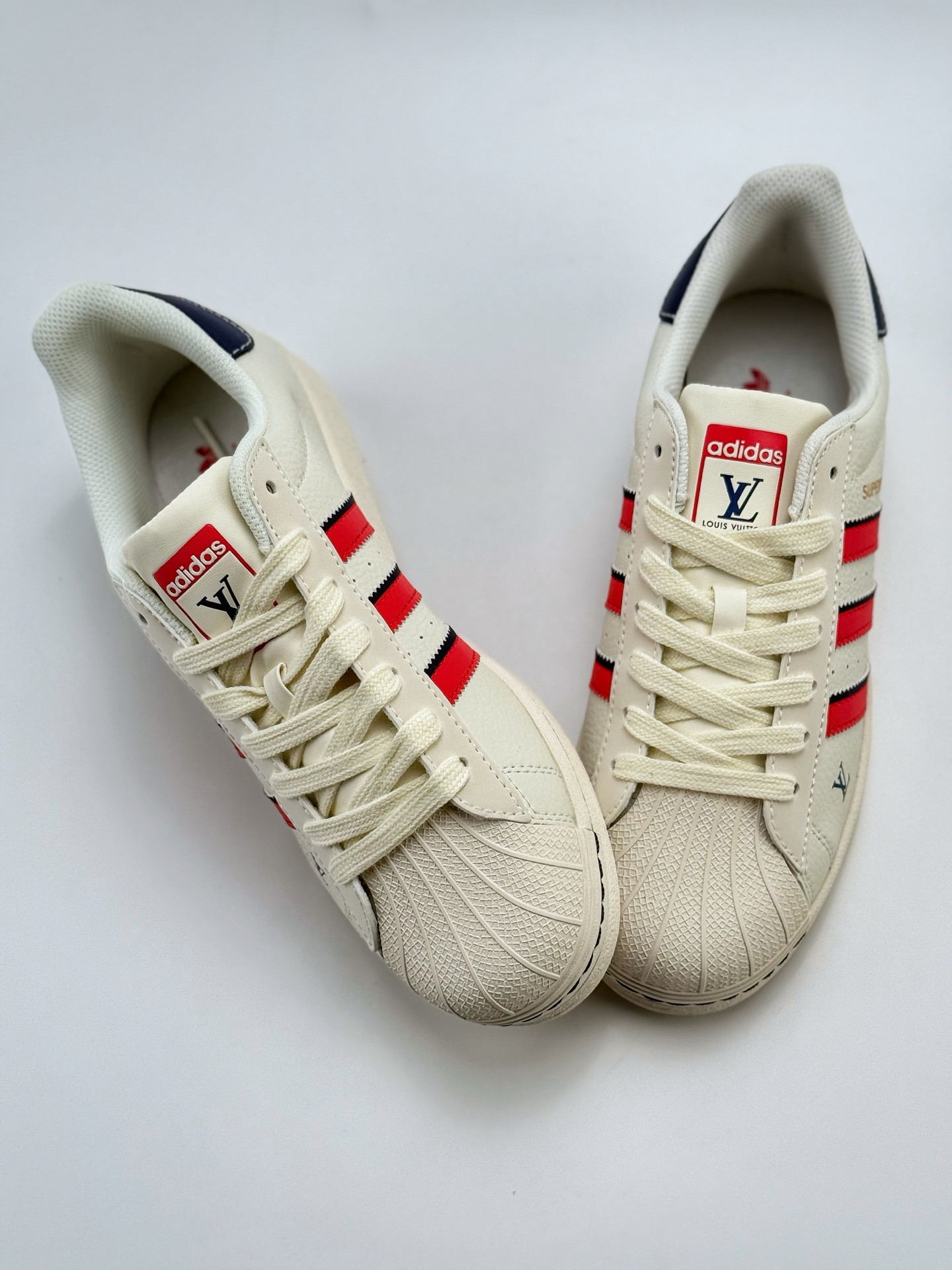 220 AD Originals Superstar x Louis Vuitton 白蓝红    JY8901