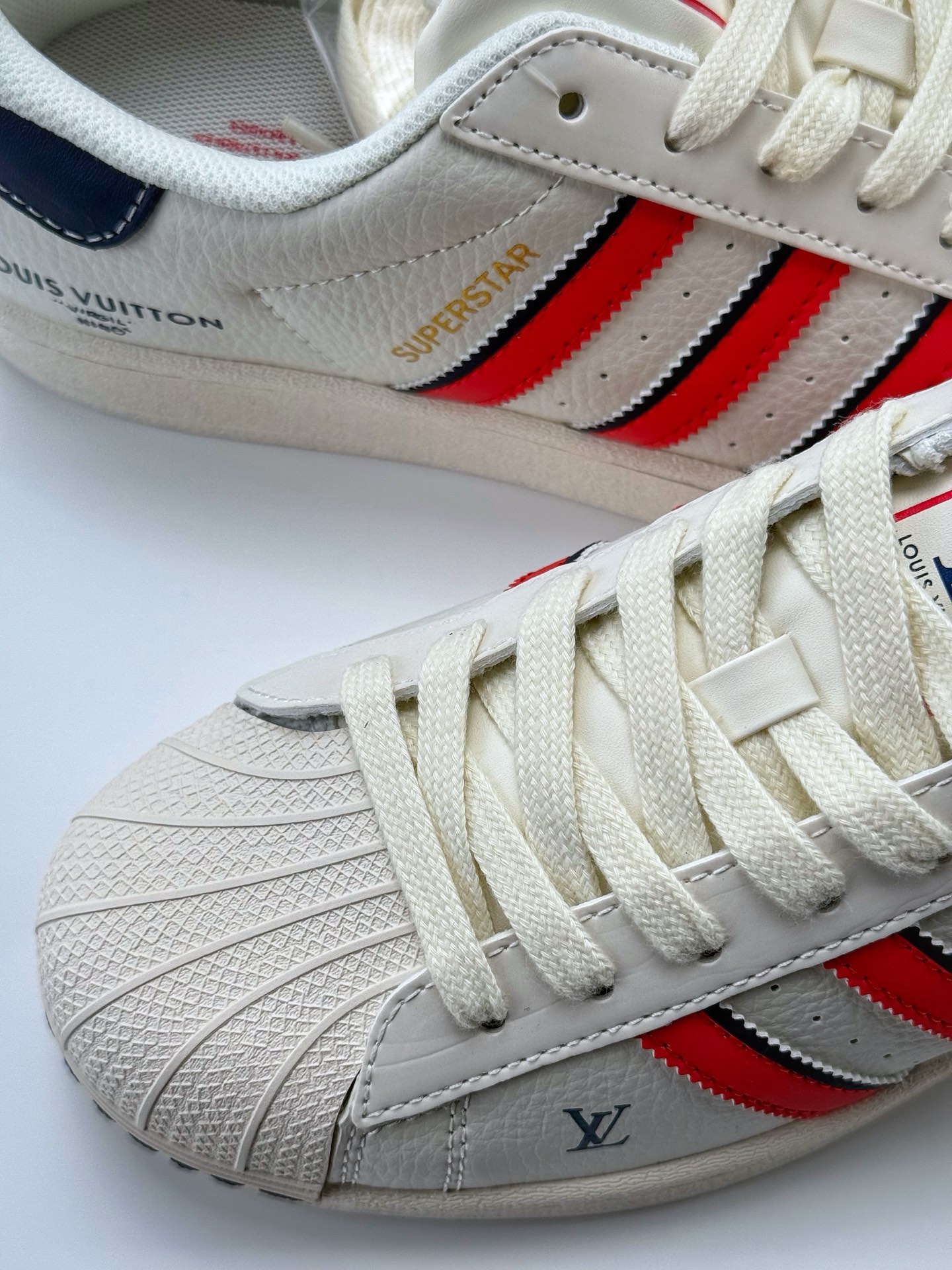 220 AD Originals Superstar x Louis Vuitton 白蓝红    JY8901