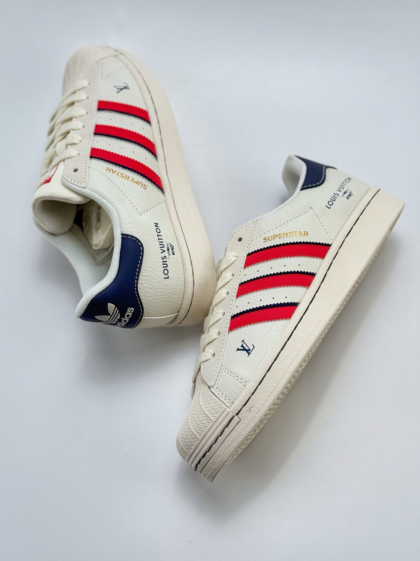 220 AD Originals Superstar x Louis Vuitton 白蓝红    JY8901