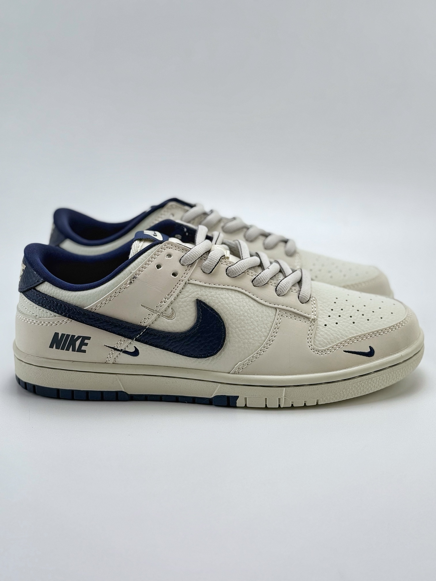 280 Nike SB Dunk Low 白蓝三小钩  SC9207-402
