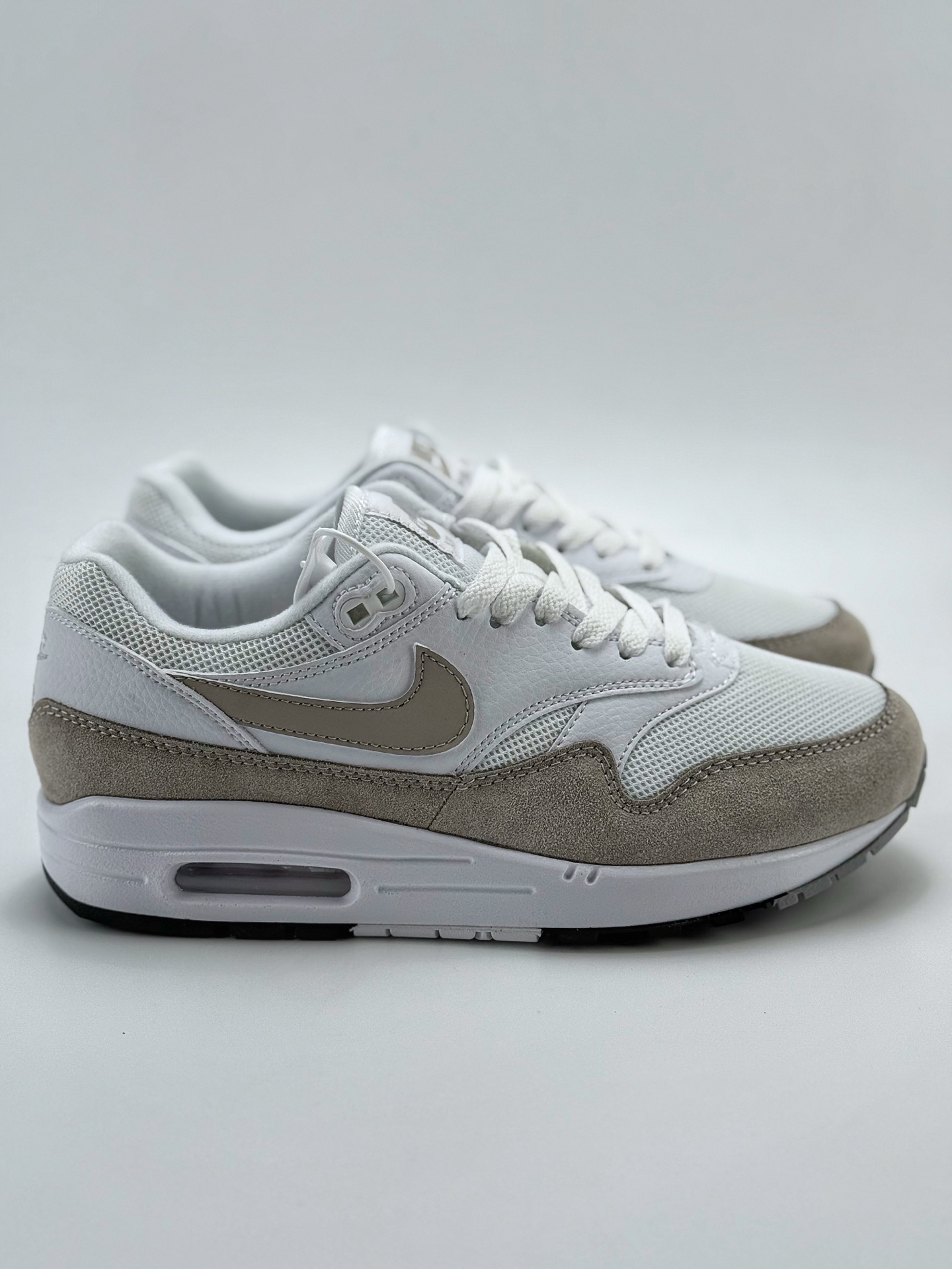 210 Nike Air Max 1 ”White Pure” Platinum 灰白 复古休闲跑步鞋 AH8145-110