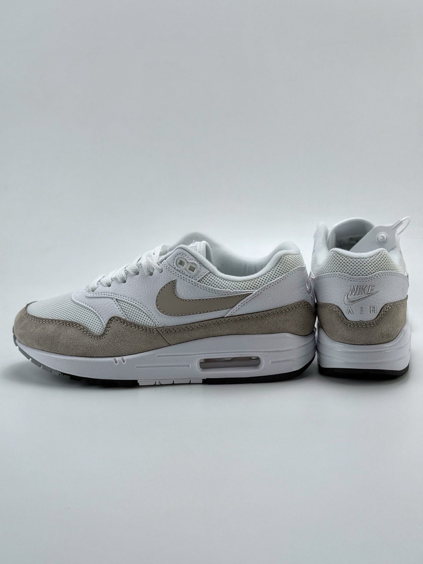 210 Nike Air Max 1 ”White Pure” Platinum 灰白 复古休闲跑步鞋 AH8145-110