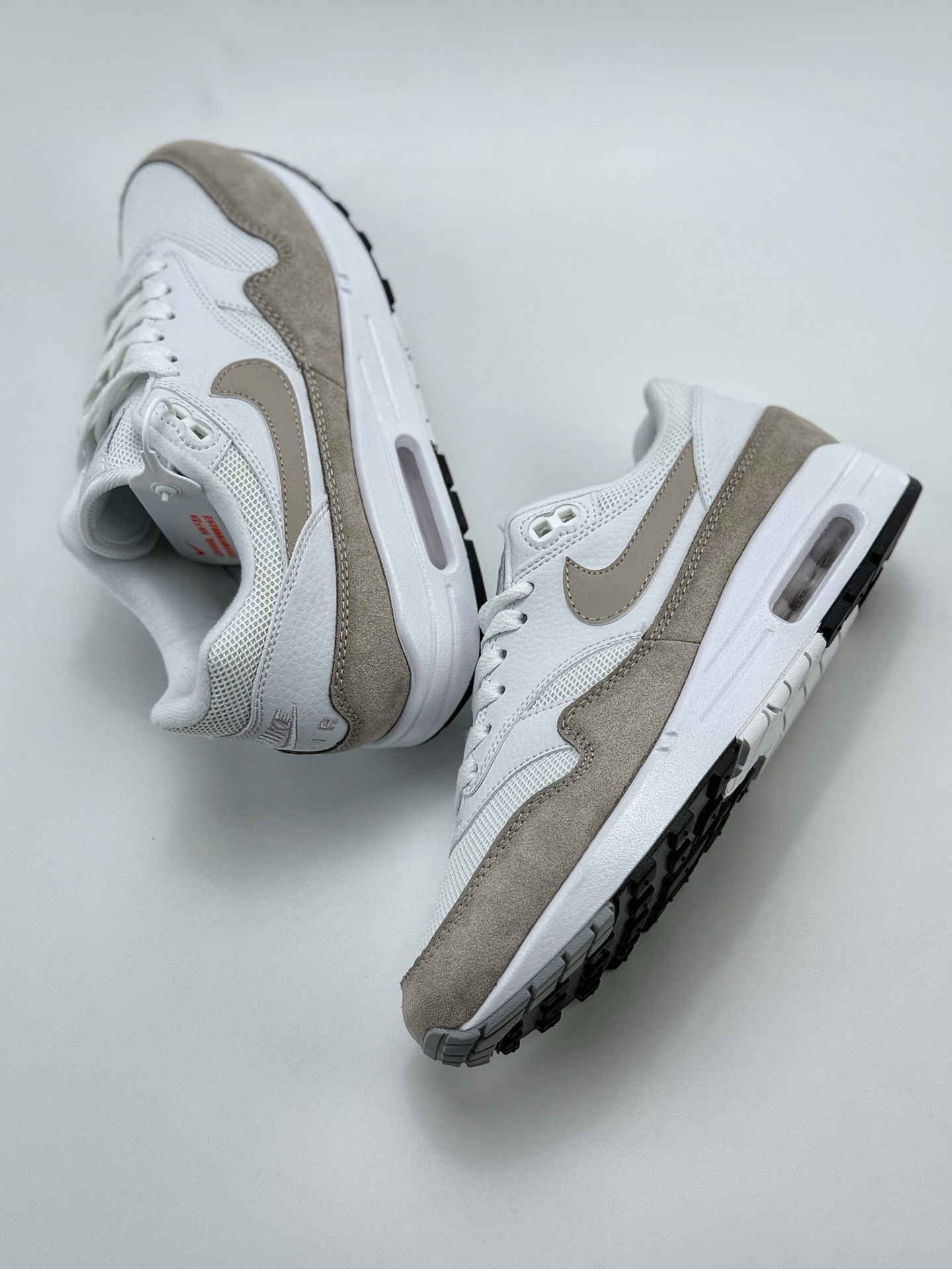 210 Nike Air Max 1 ”White Pure” Platinum 灰白 复古休闲跑步鞋 AH8145-110
