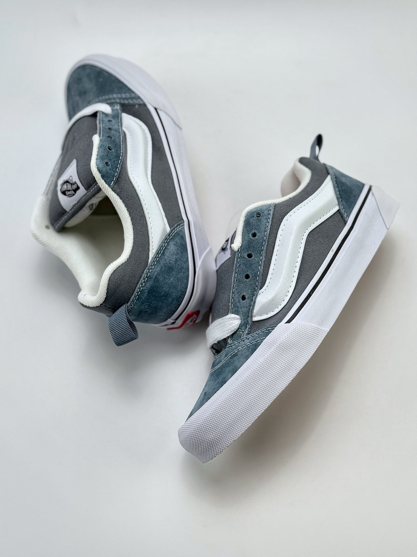 140 Vans Knu Skool 灰兰 肥胖版立体大Logo 加厚鞋舌 低帮复古休闲硫化面包鞋