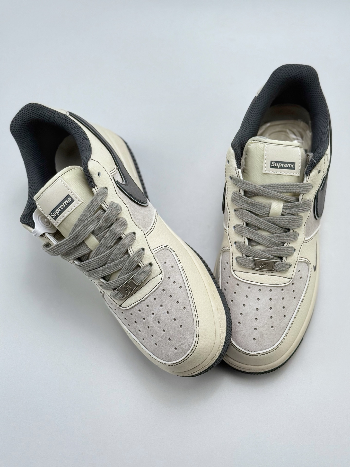 260 Nike Air Force 1 Low 07 x Supreme 白灰小钩  XZ6188-367